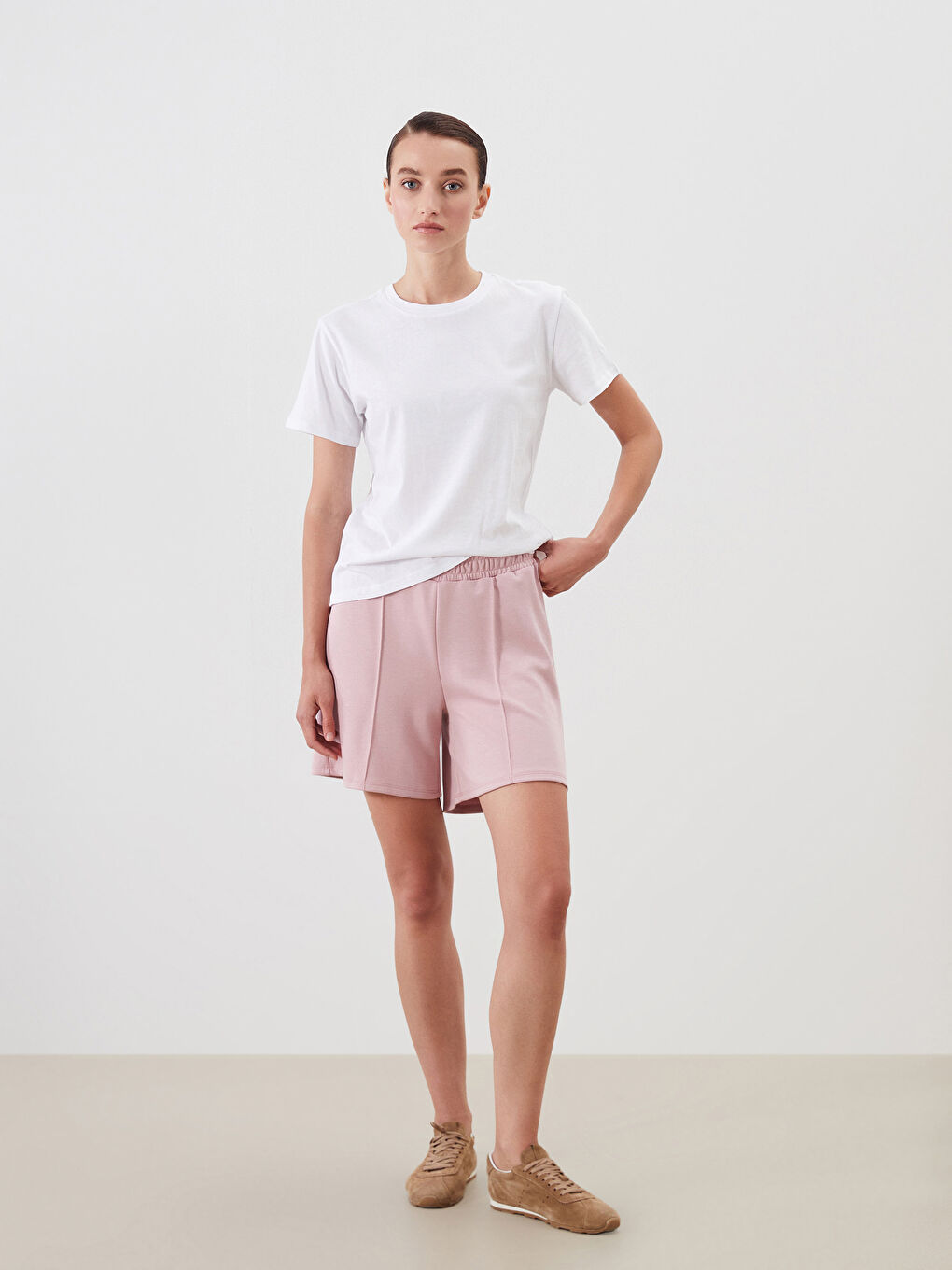 شورت نساء بخصر مطاطي