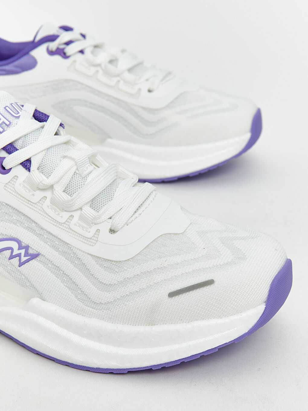 Beyaz Bağcıklı Kadın Spor Ayakkabı-2