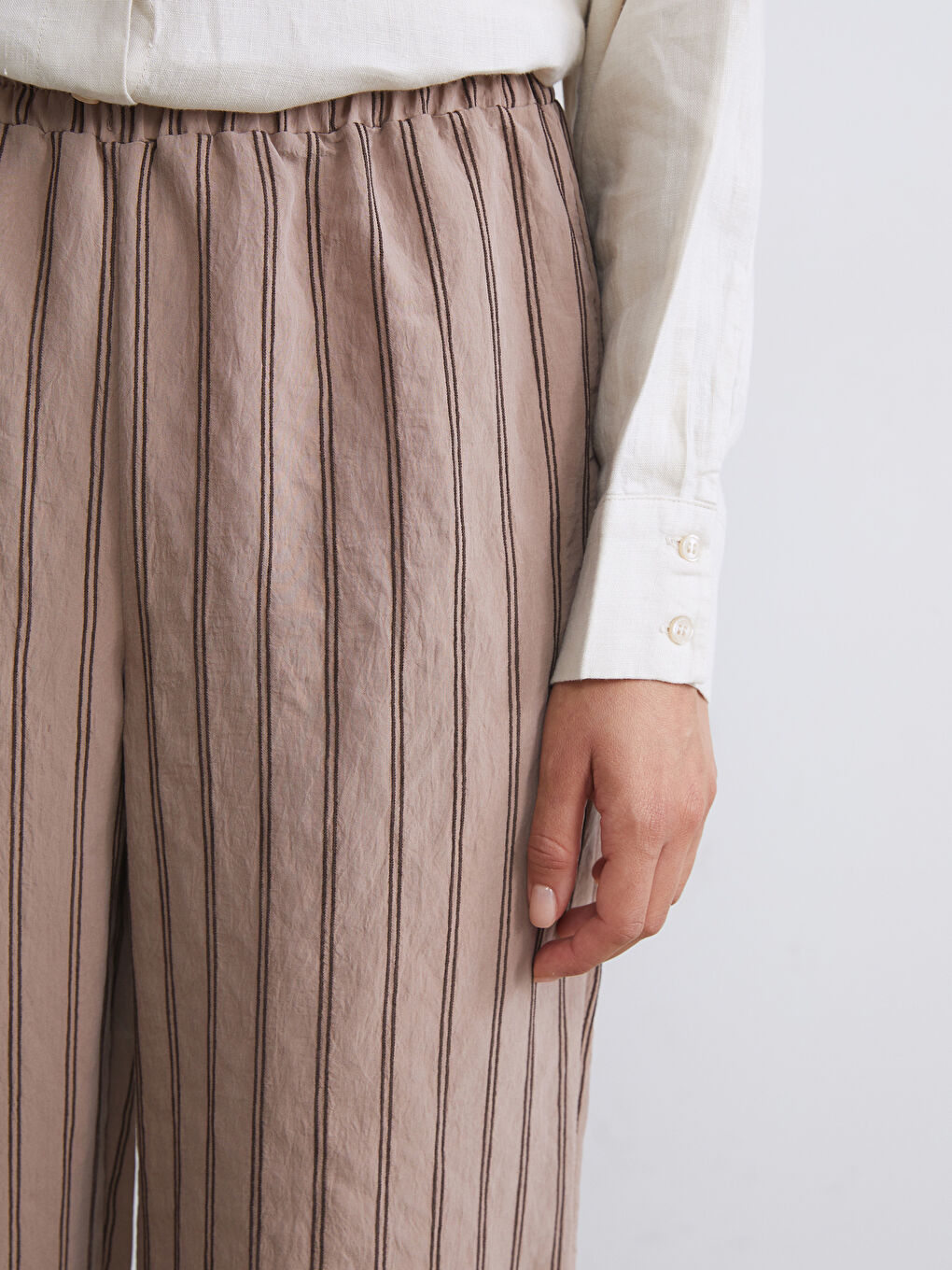 بنطلون للسيدات بخامة مزيج مودال بخصر مرن-4