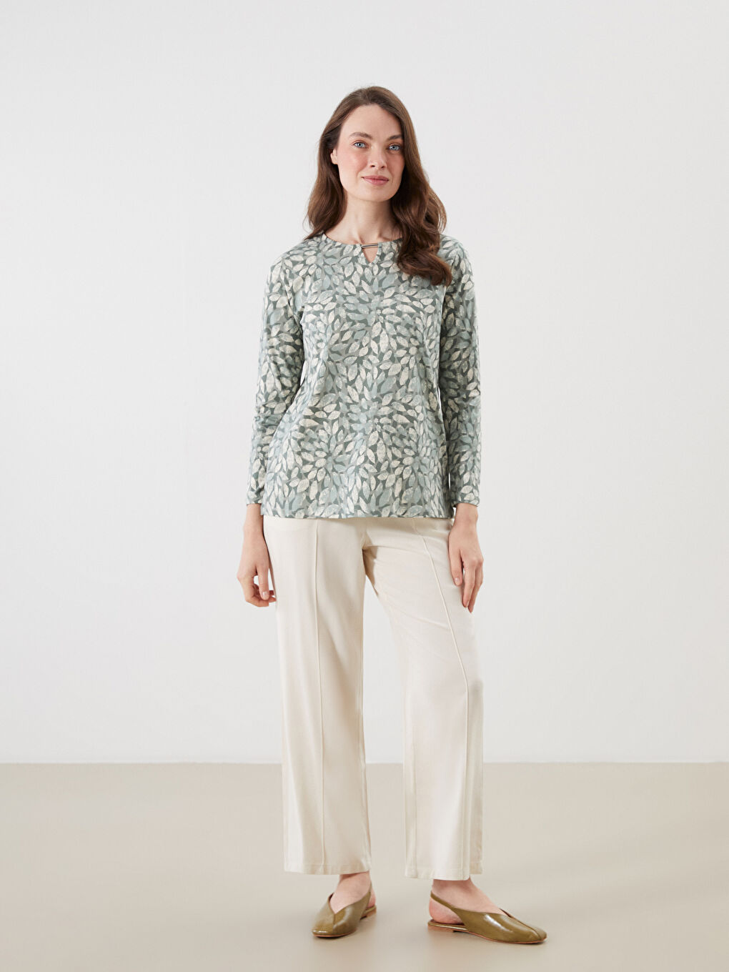 Yeşil Bisiklet Yaka Çiçekli Bluz-1