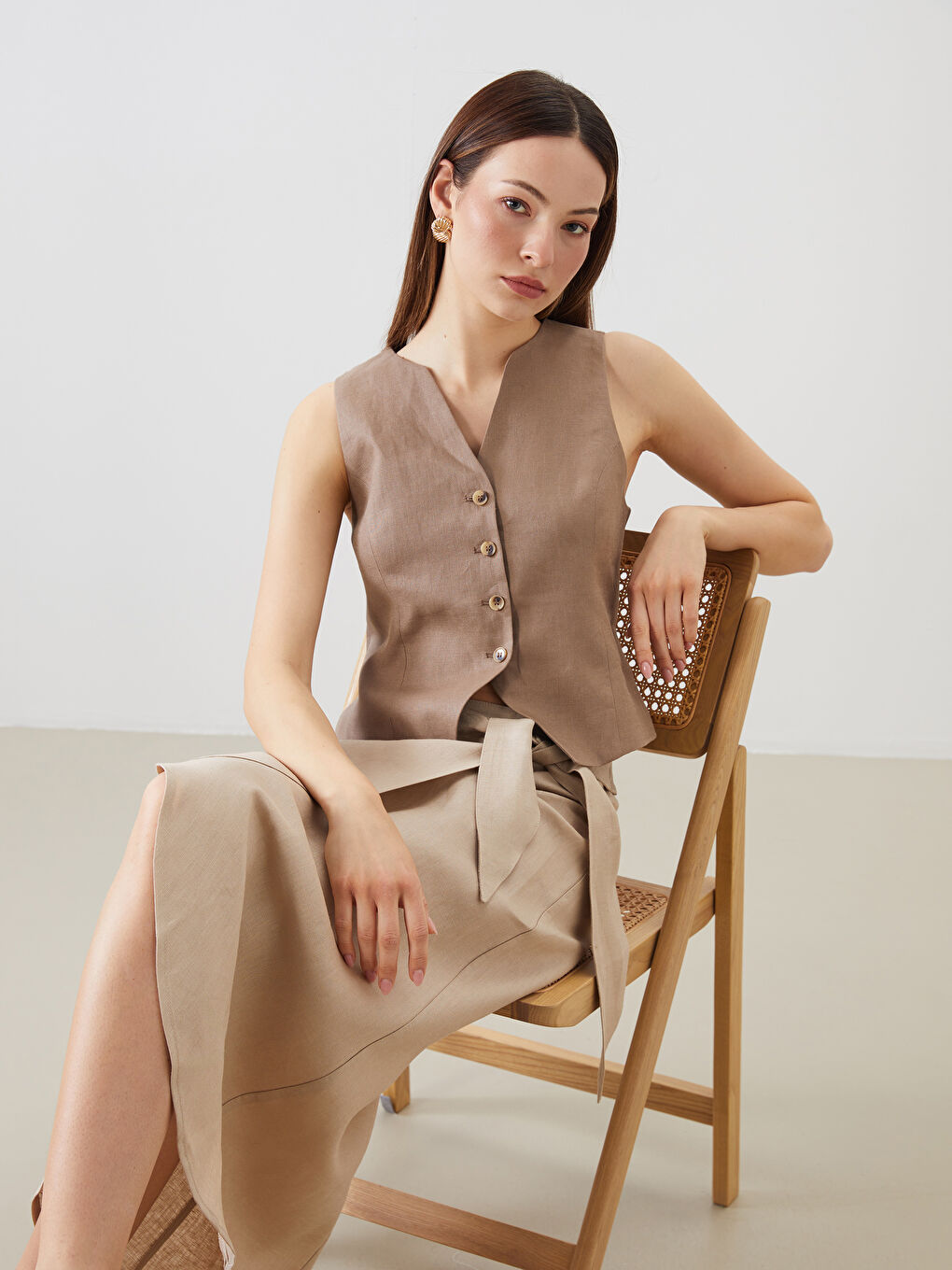 Kahverengi V Yaka %100 Keten Kadın Klasik Yelek-1