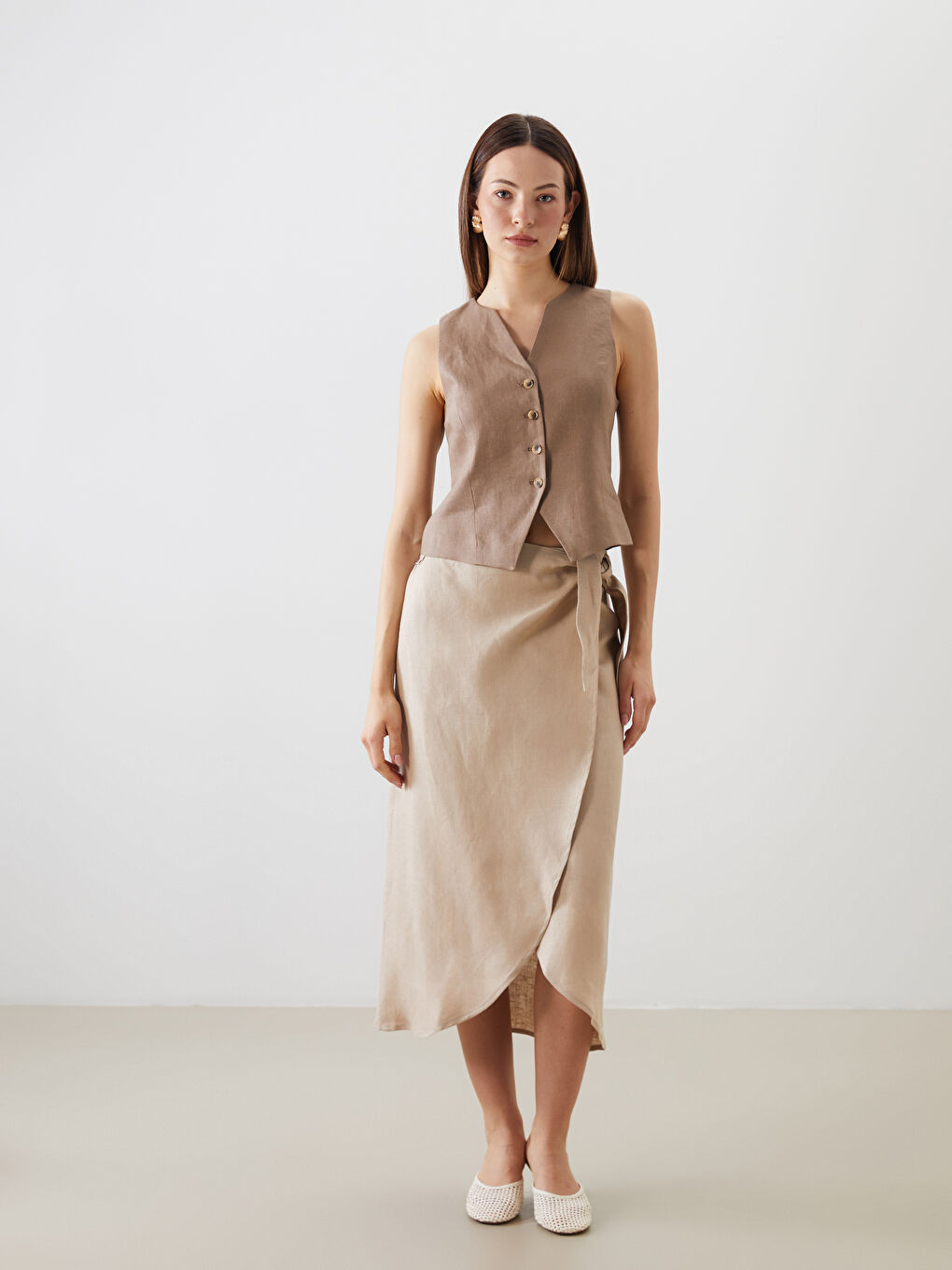 Kahverengi V Yaka %100 Keten Kadın Klasik Yelek-3