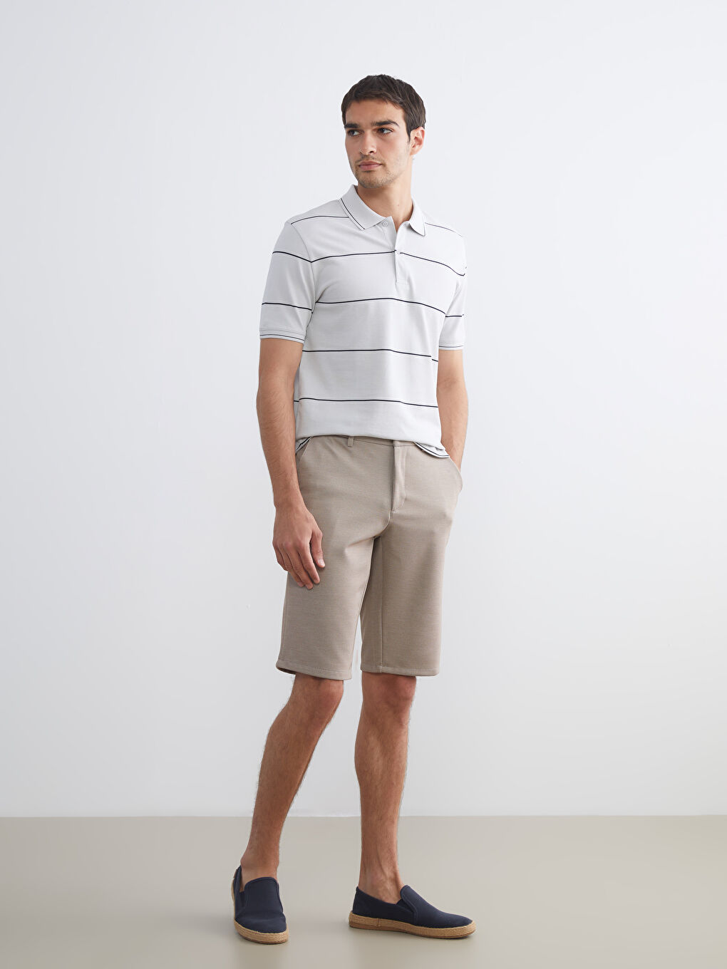 Gri Polo Yaka Çizgili Pike Erkek Tişört-1