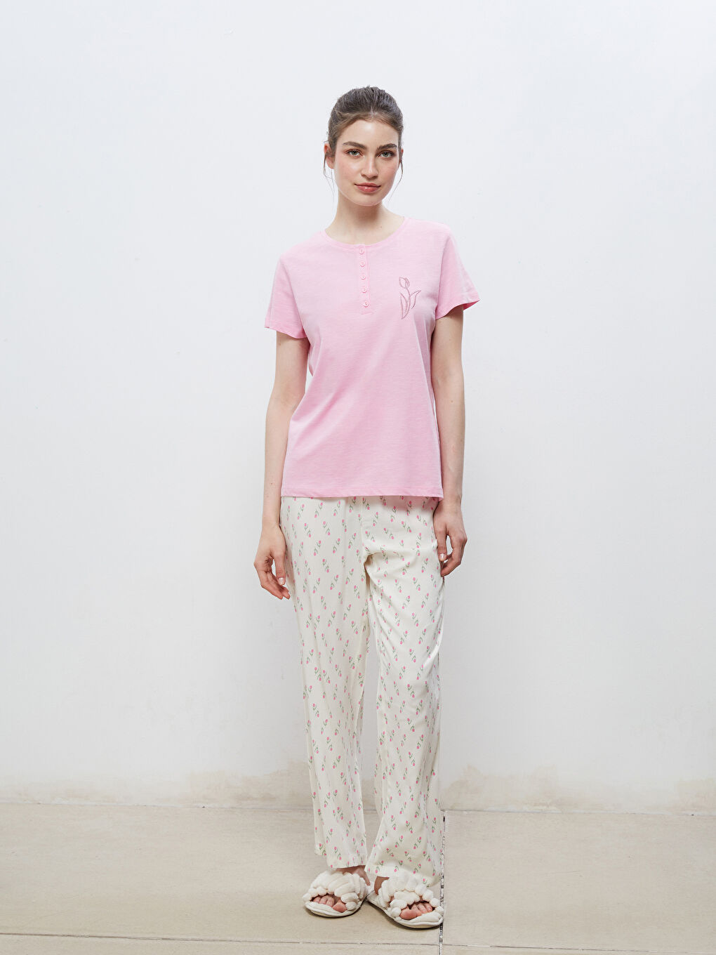 Crew Neck Embroidered Women's Pyjama Set -S5PY30Z8-LRA