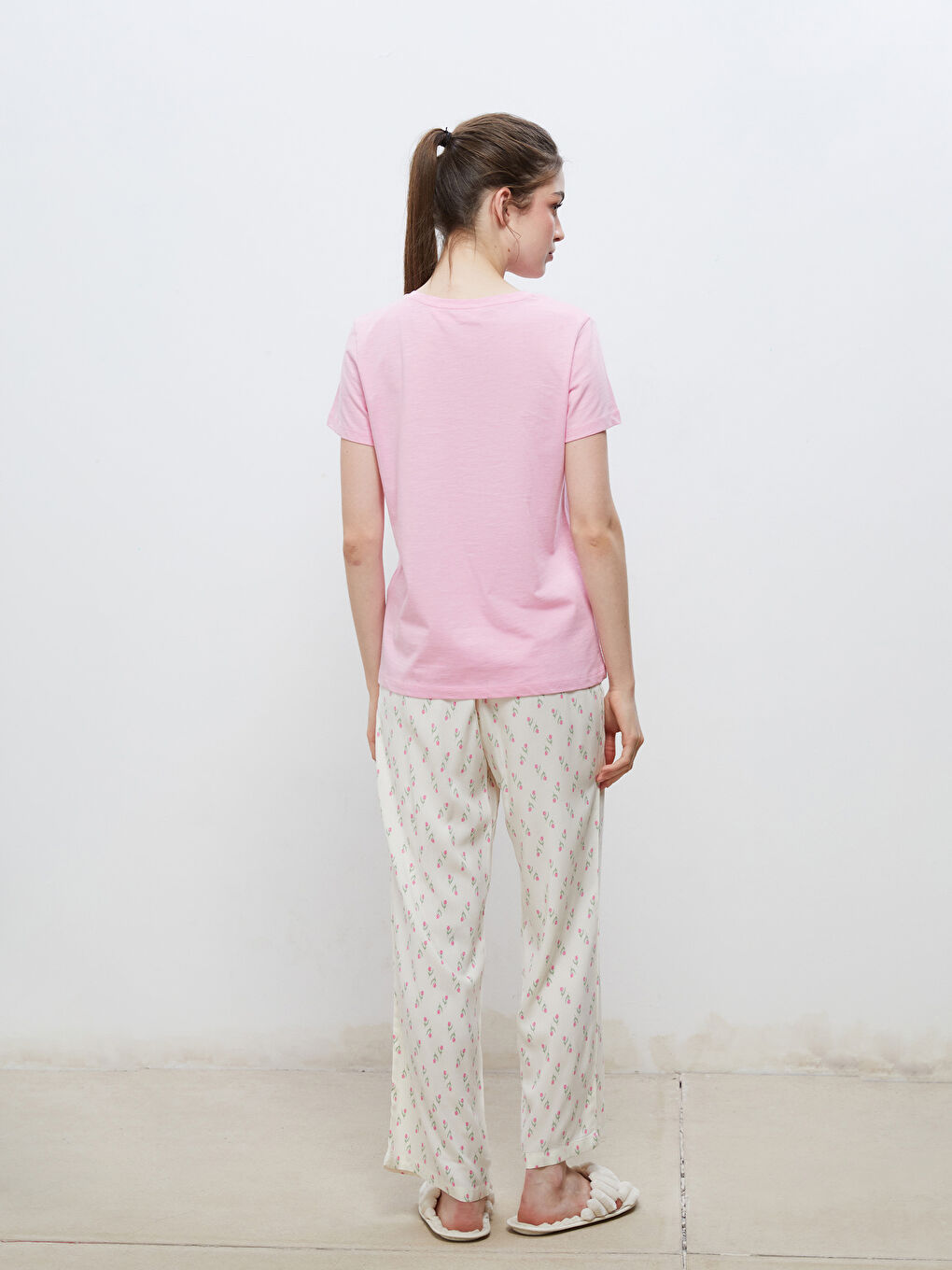 Crew Neck Embroidered Women's Pyjama Set -S5PY30Z8-LRA