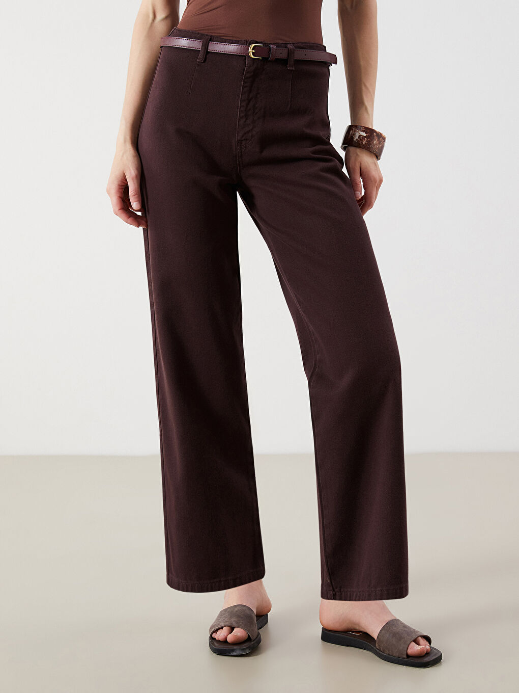 Bordo Beli Kemerli Wideleg Kadın Jean Pantolon-1