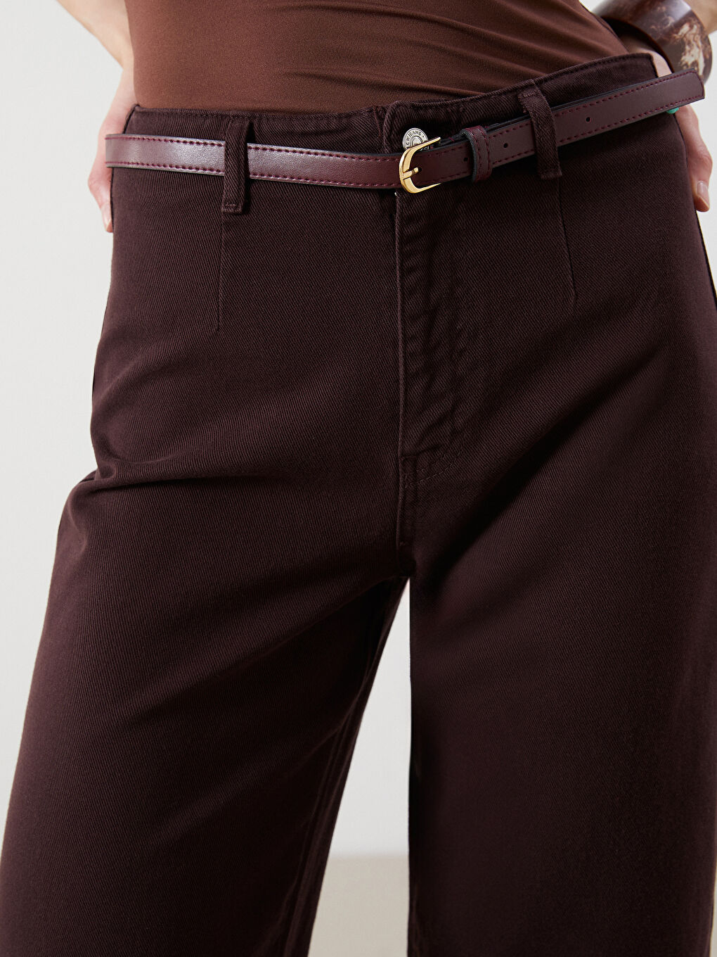 Bordo Beli Kemerli Wideleg Kadın Jean Pantolon-2