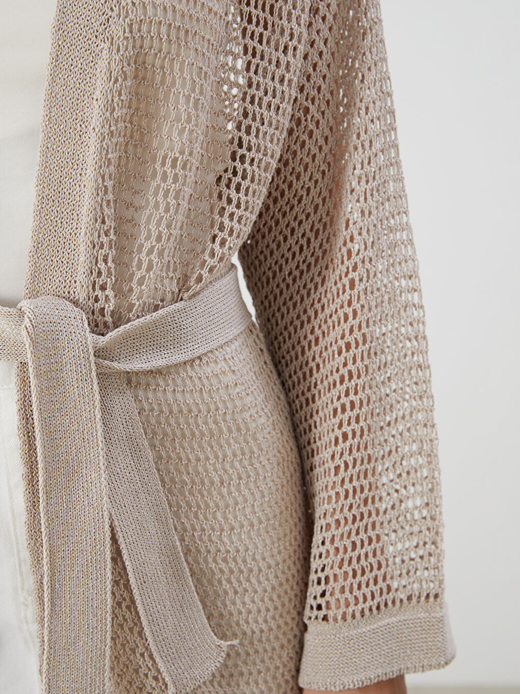LCWAIKIKI Classic Shawl Collar Hole-Knitted Women's Knitwear Cardigan -S5PY93Z8-CR8