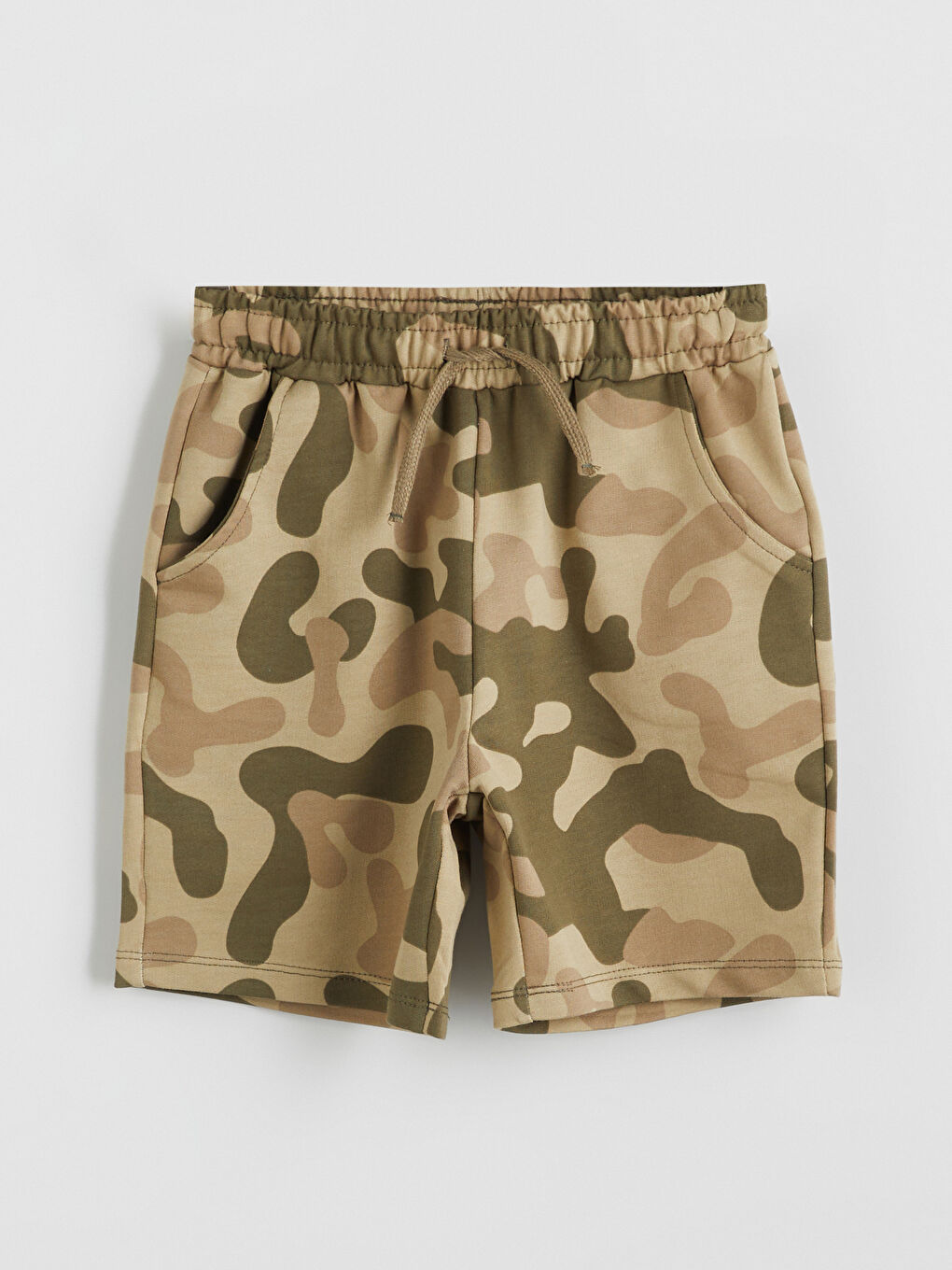 Haki Beli Lastikli Baskılı Erkek Çocuk Şort