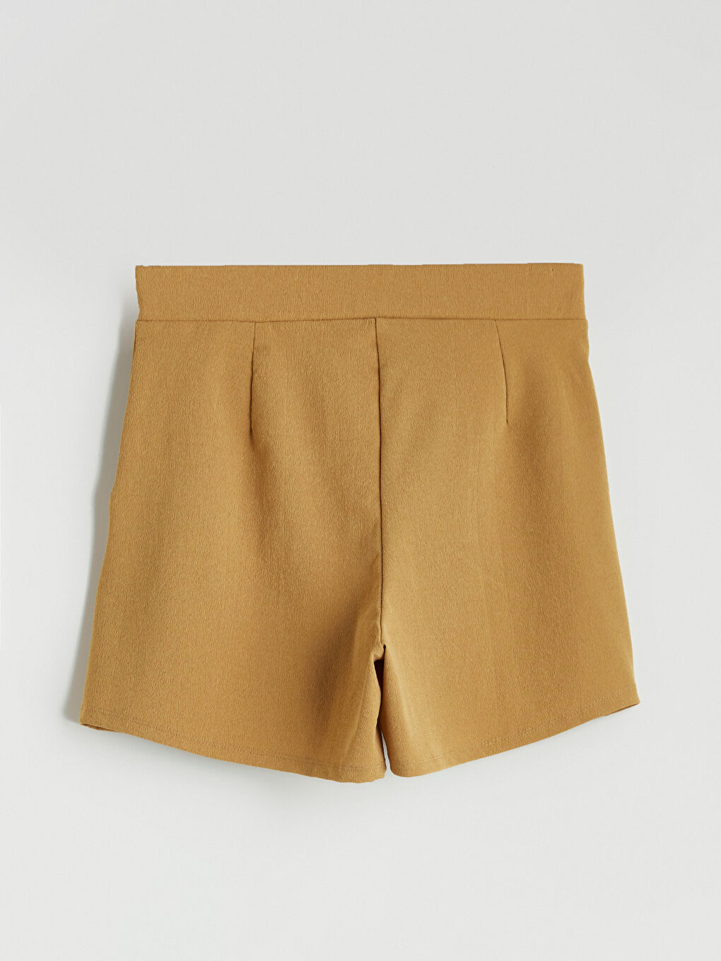 Yeşil Beli Kemerli Pileli Kadın Şort-5