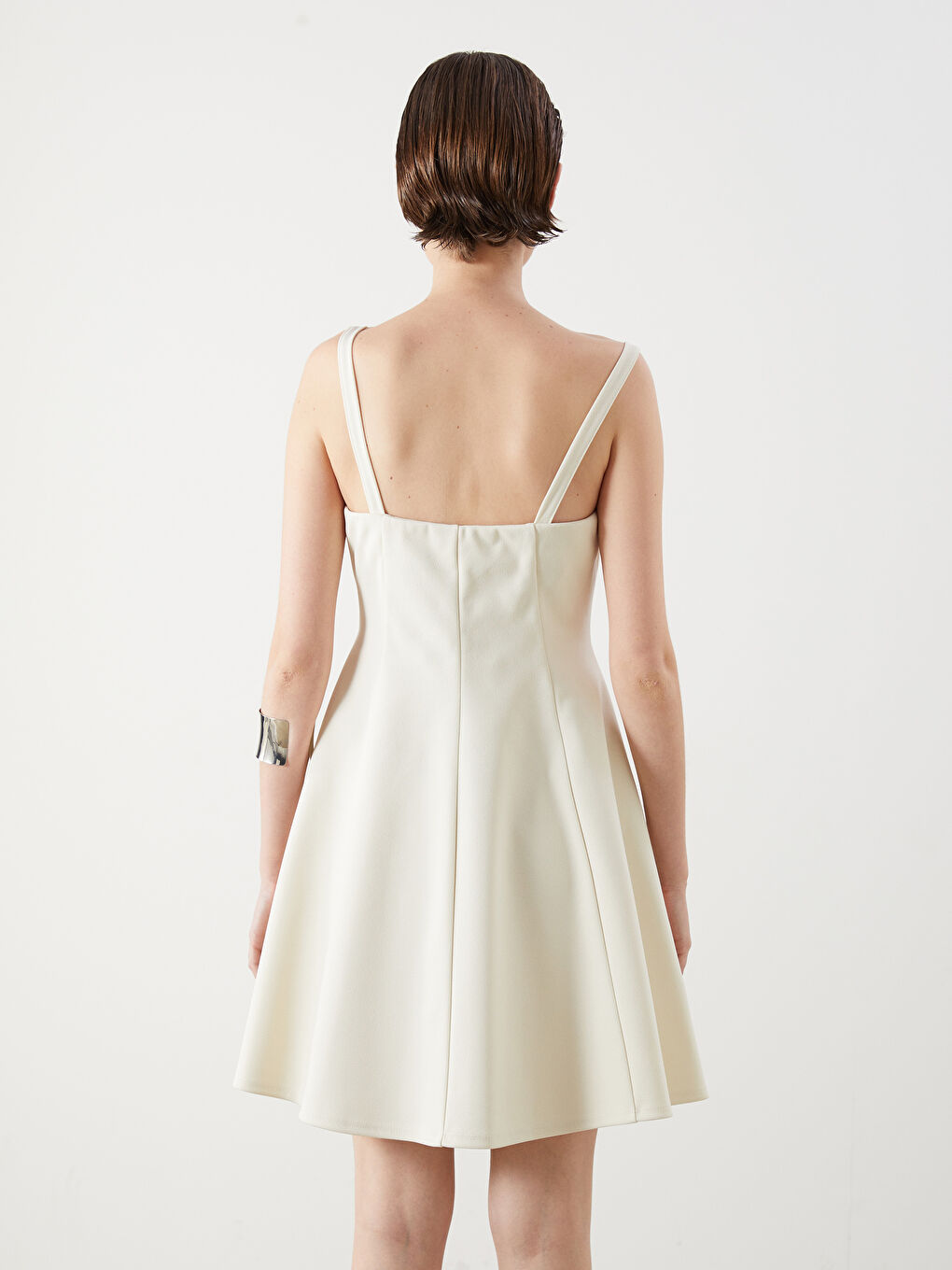 Ekru Kare Yaka Askılı Belden Oturtmalı Mini Elbise-3