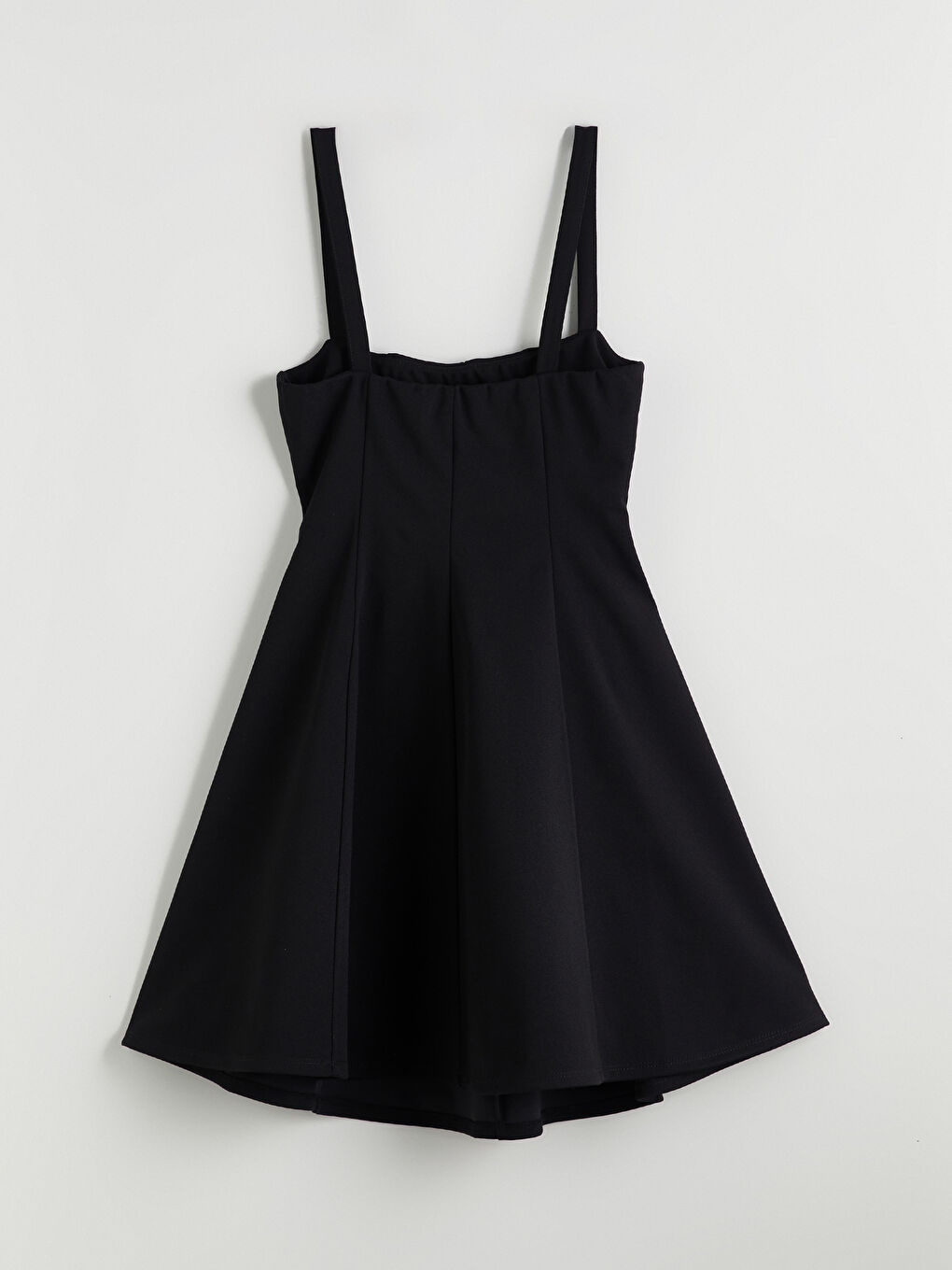 Siyah Kare Yaka Askılı Belden Oturtmalı Mini Elbise-5