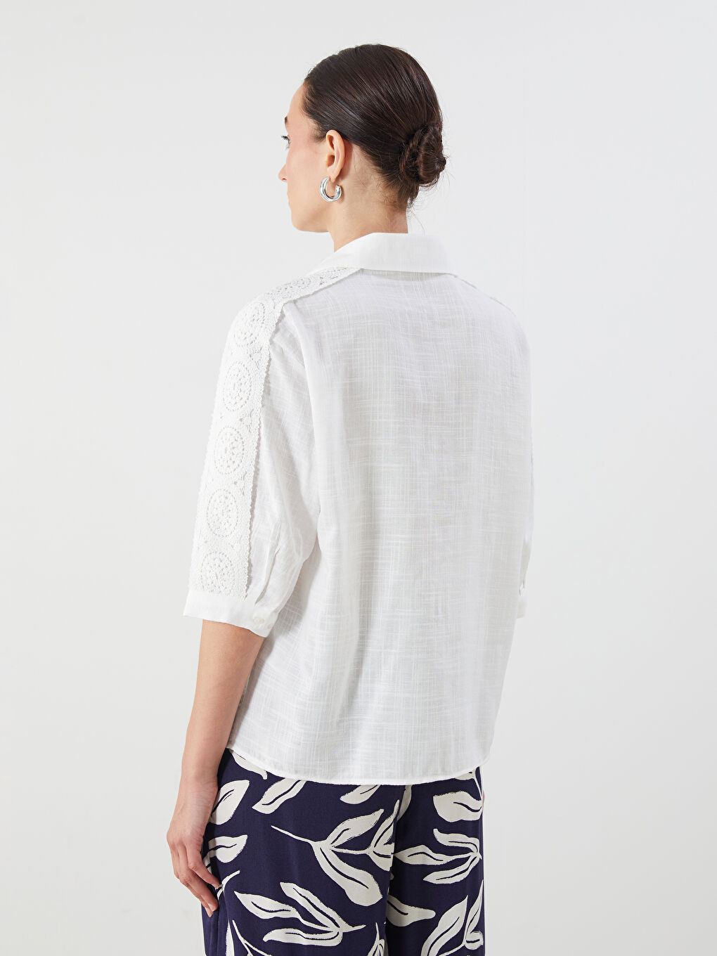 LCWAIKIKI Classic Woman ECRU Shirt -S5Q185Z8-R9J
