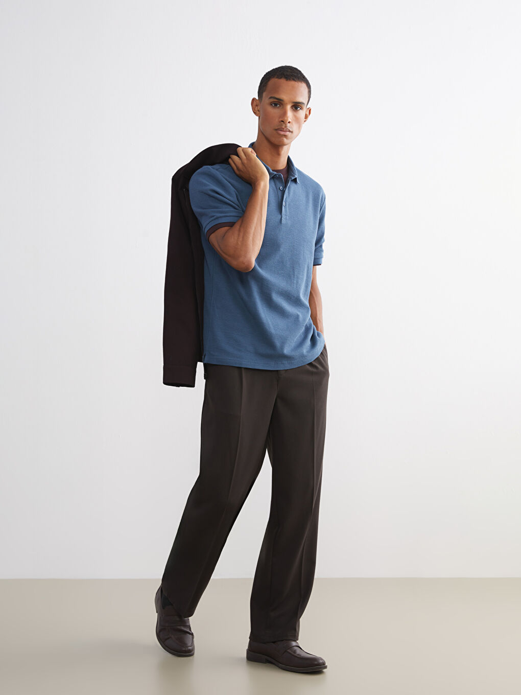 تي شيرت برقبة بولو وكم قصير رجال-1