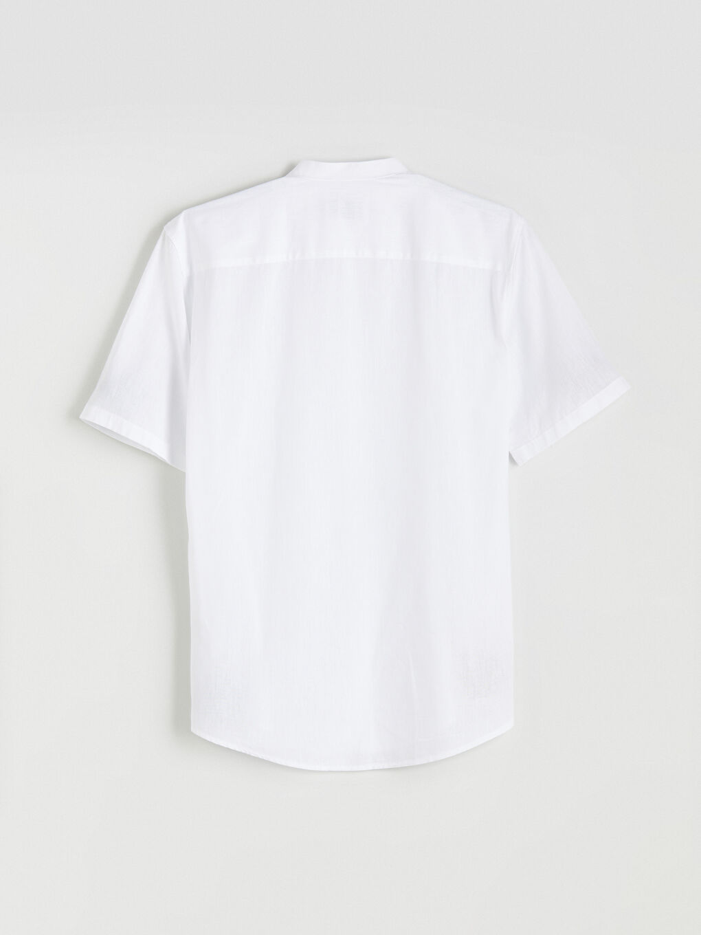 Beyaz Regular Fit Hakim Yaka Keten Karışımlı Erkek Gömlek-5