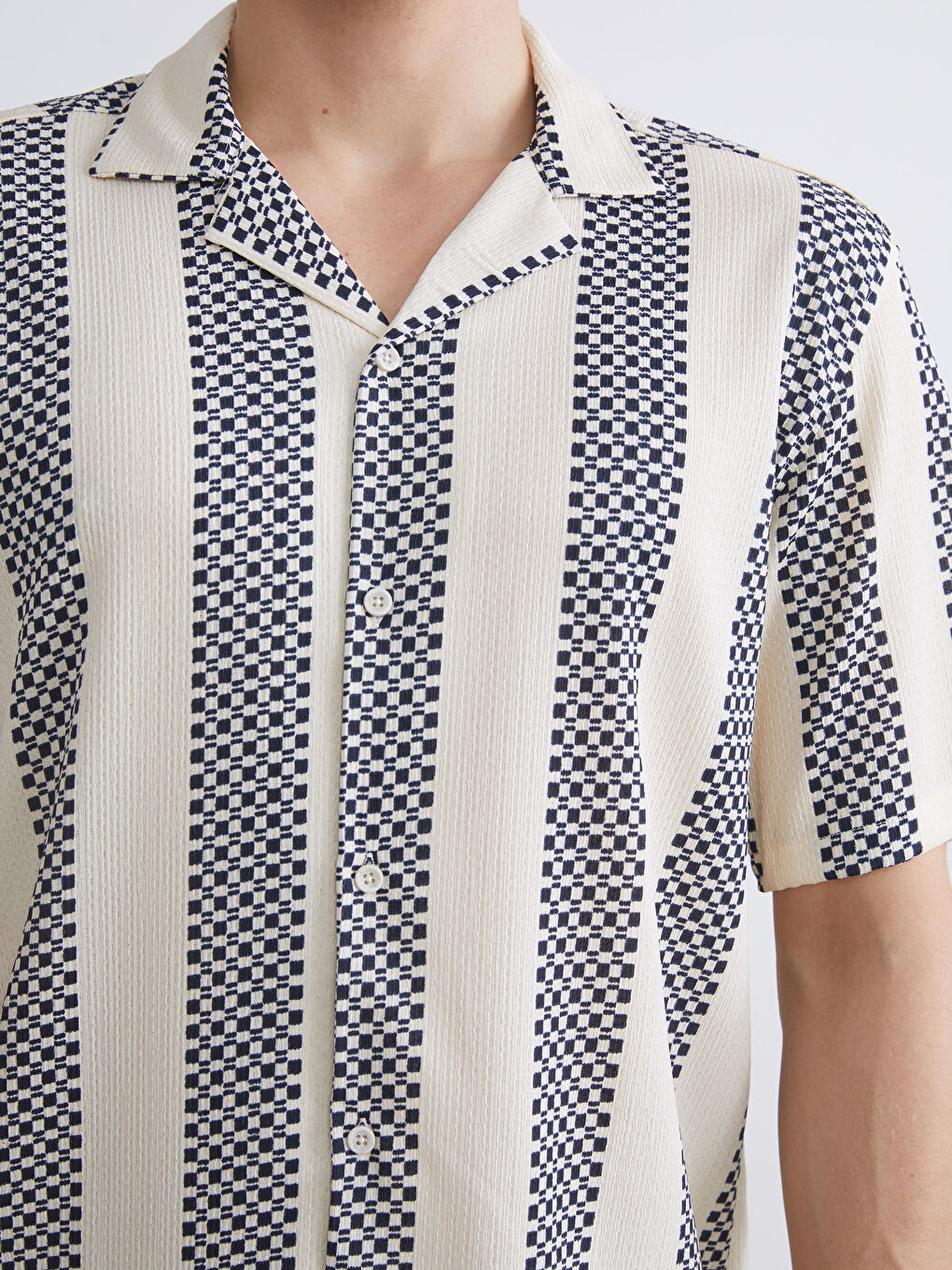 Lacivert Regular Fit Resort Yaka Kısa Kollu Çizgili Erkek Gömlek-2