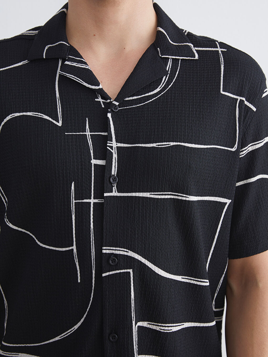 Siyah Regular Fit Kısa Kollu Desenli Viskon Erkek Gömlek-2