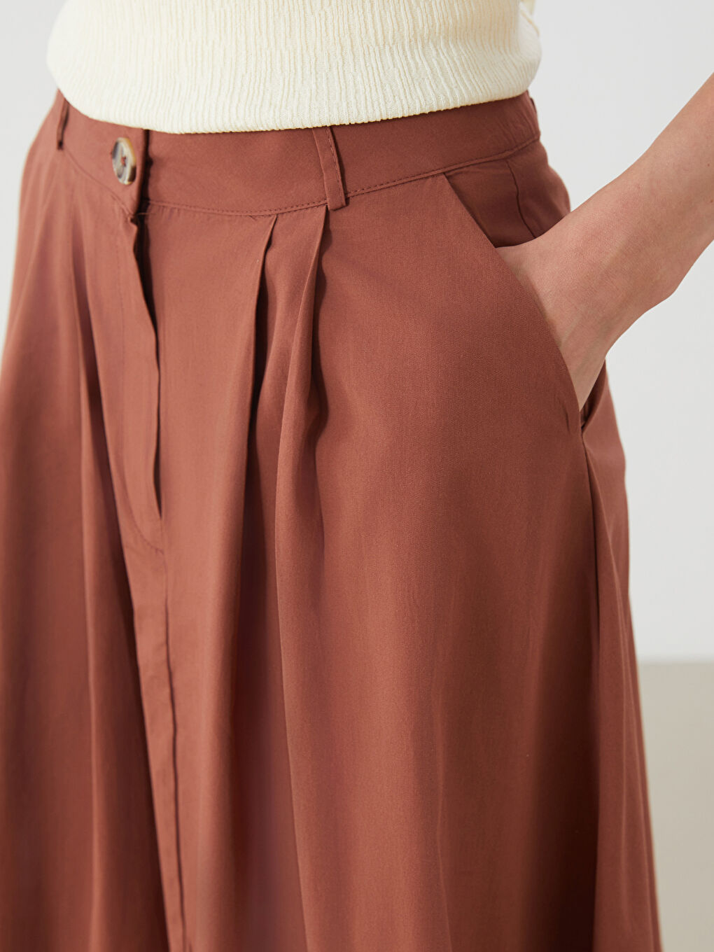 Kahverengi Standart Fit Pileli Etek-2