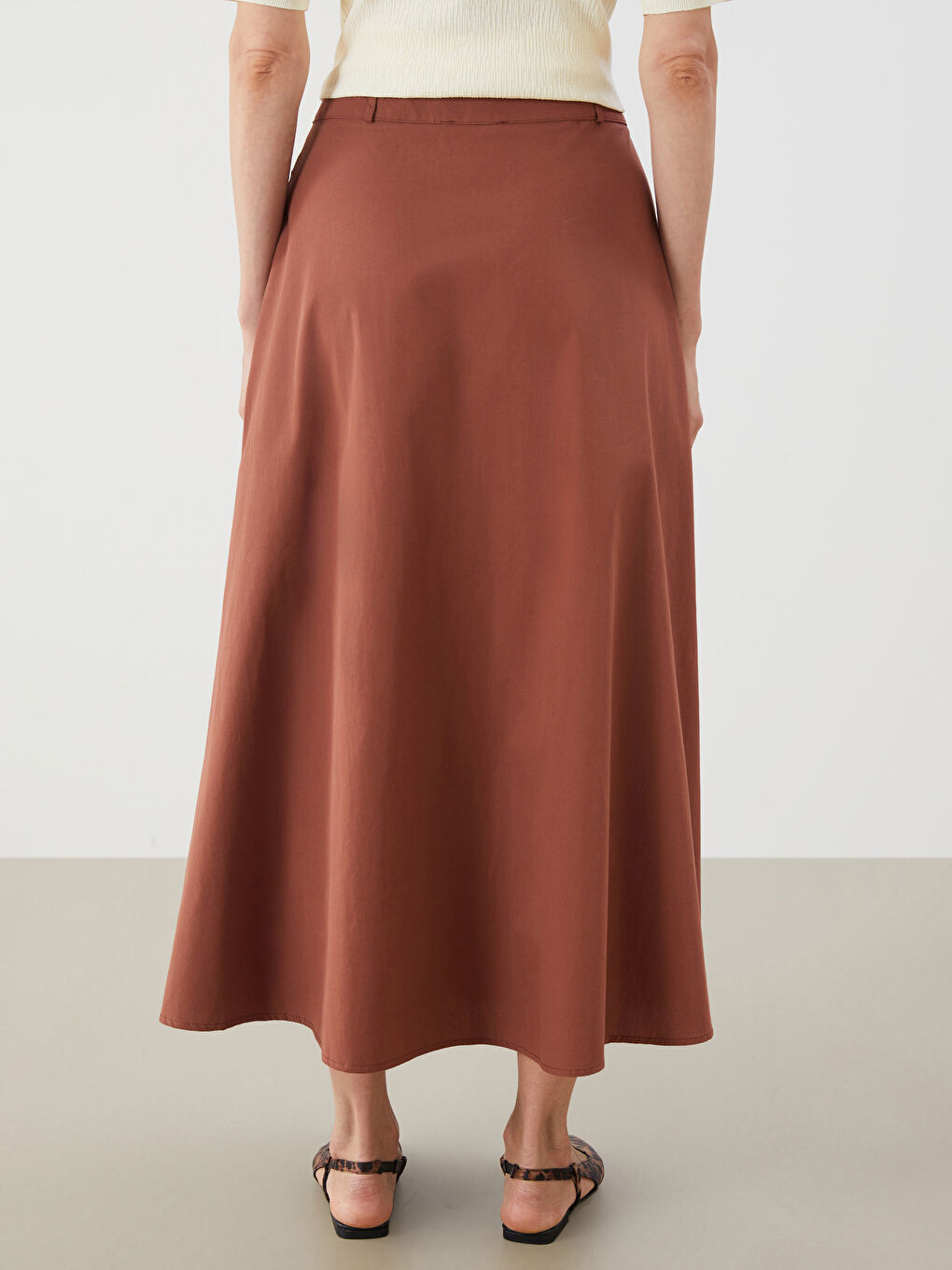 Kahverengi Standart Fit Pileli Etek-3