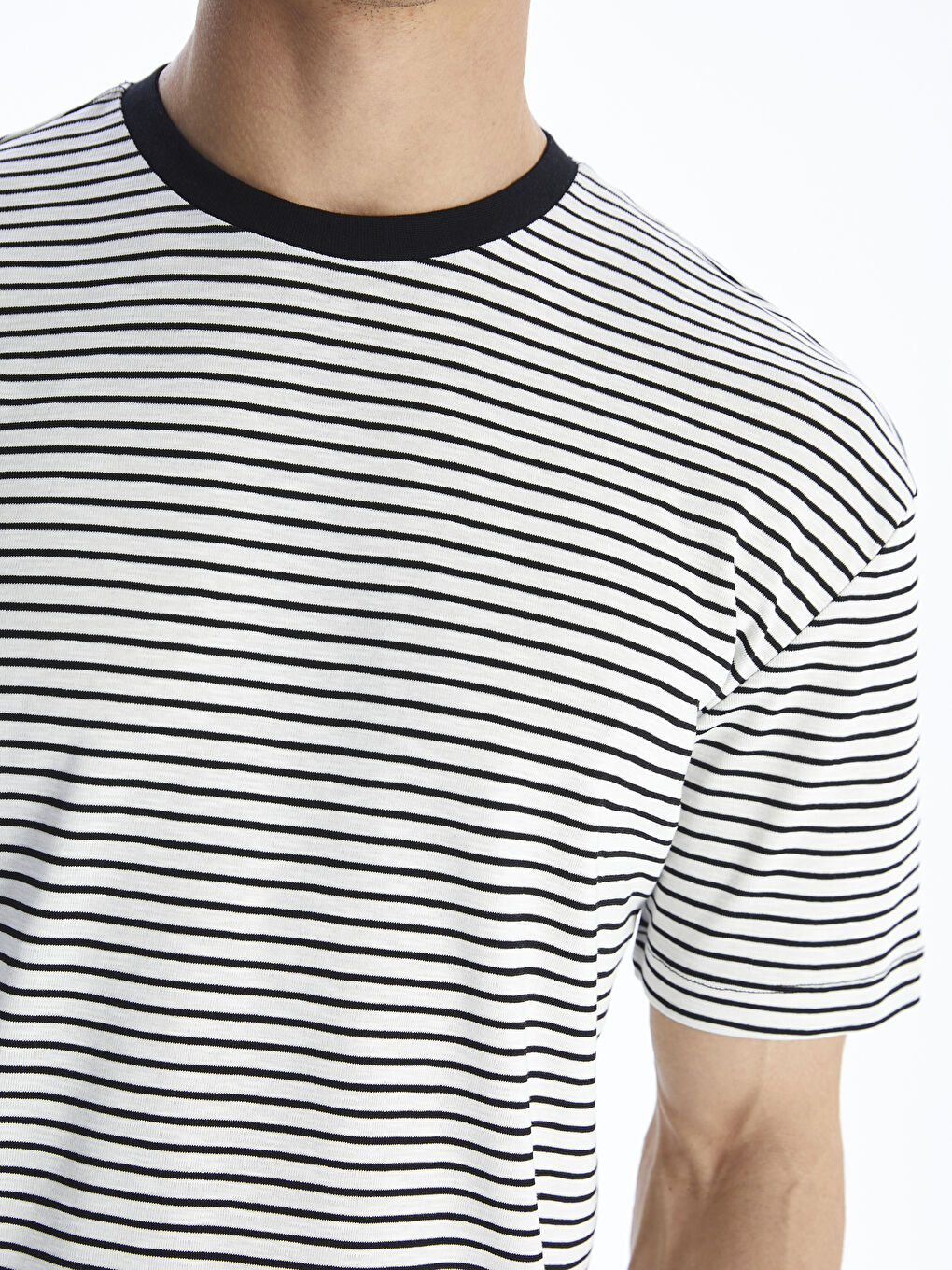 Majica za Muški sa Okruglim Izrezom i Prugama-2