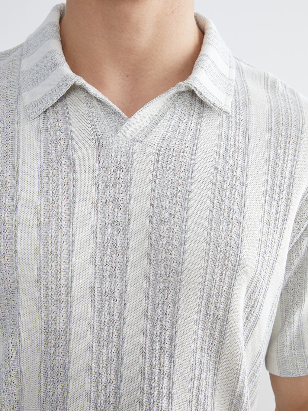 تیشێرت یه‌خه‌ی پۆڵۆ خەتخەت بۆ پیاوان-2