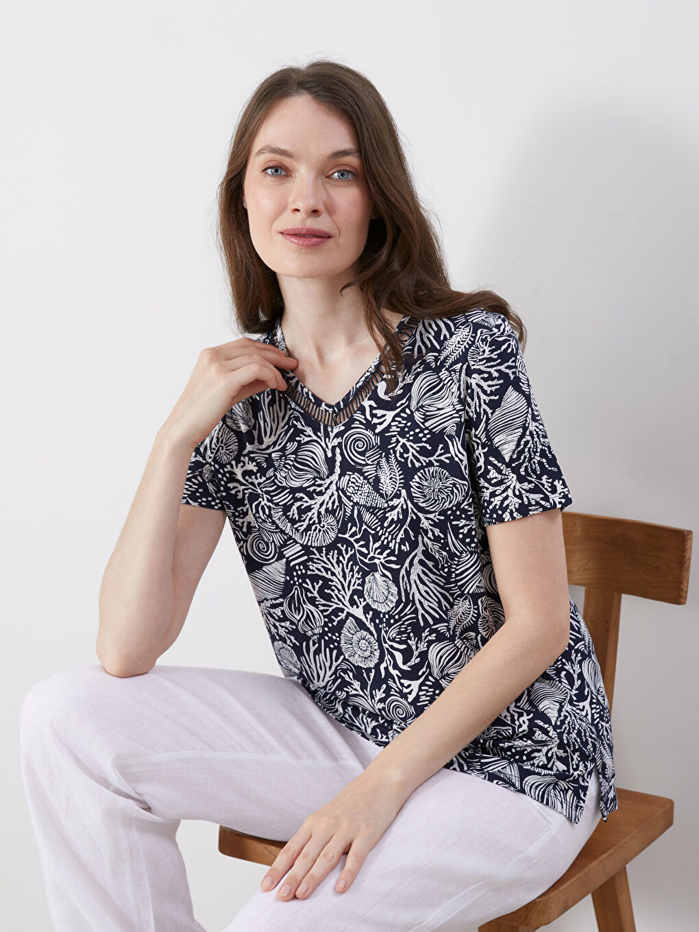 Lacivert V Yaka Desenli Bluz