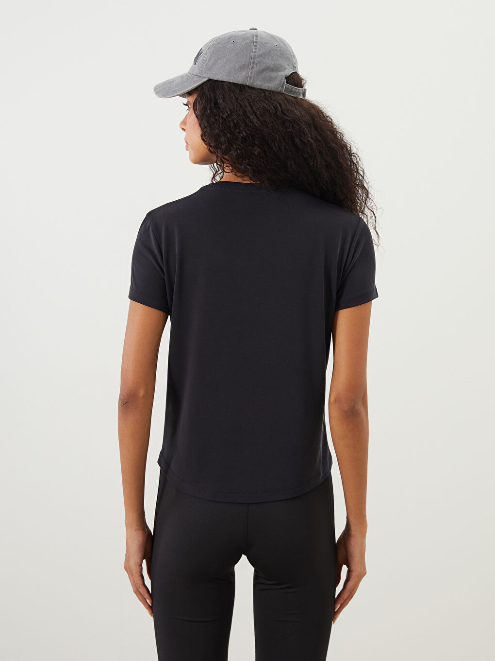 Siyah Bisiklet Yaka Kadın Spor Tişört-3