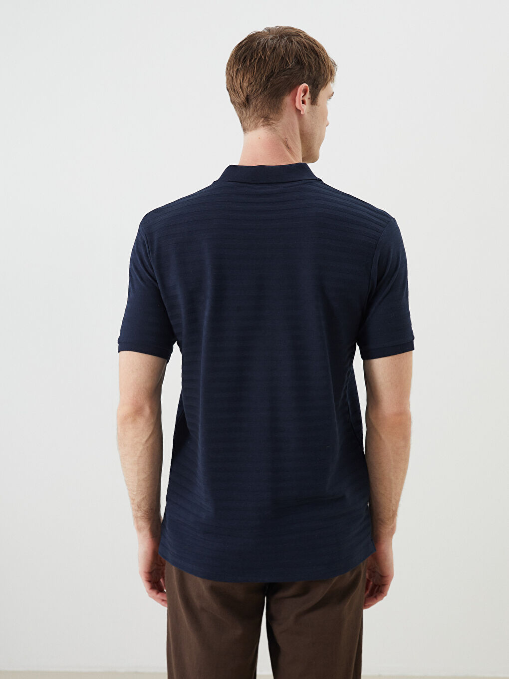 تیشێرت یه‌خه‌ی پۆڵۆ خەتخەت پیکێ بۆ پیاوان-4