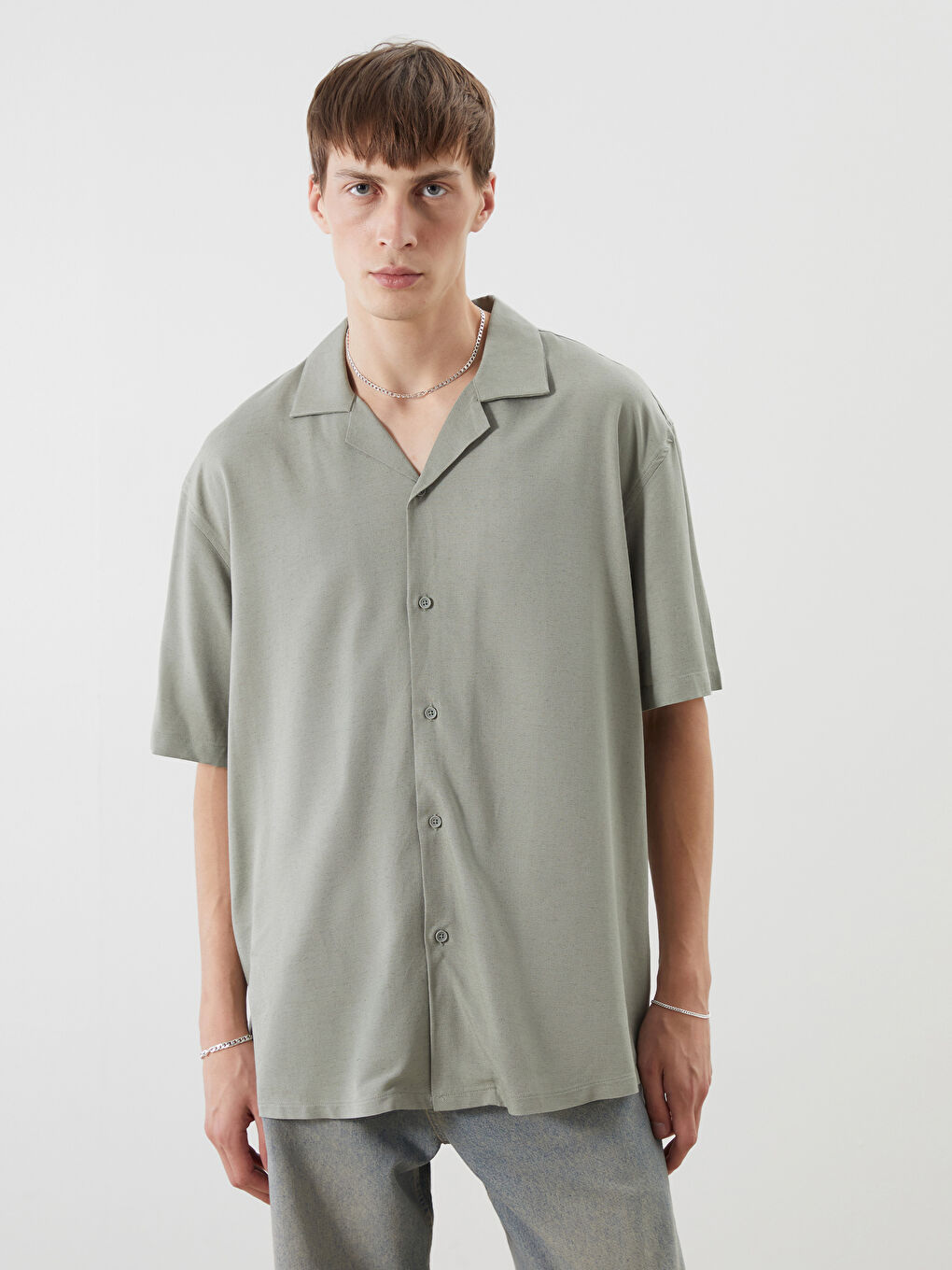 Yeşil Rahat Kalıp Resort Yaka Kısa Kollu Keten Karışımlı Erkek Gömlek