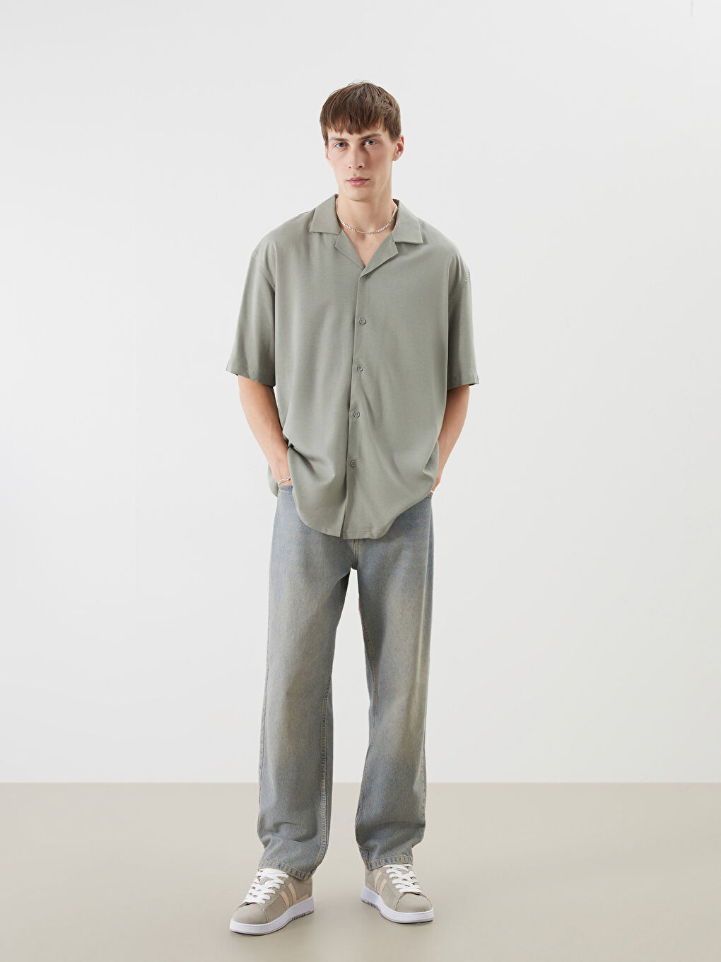 Yeşil Rahat Kalıp Resort Yaka Kısa Kollu Keten Karışımlı Erkek Gömlek-3