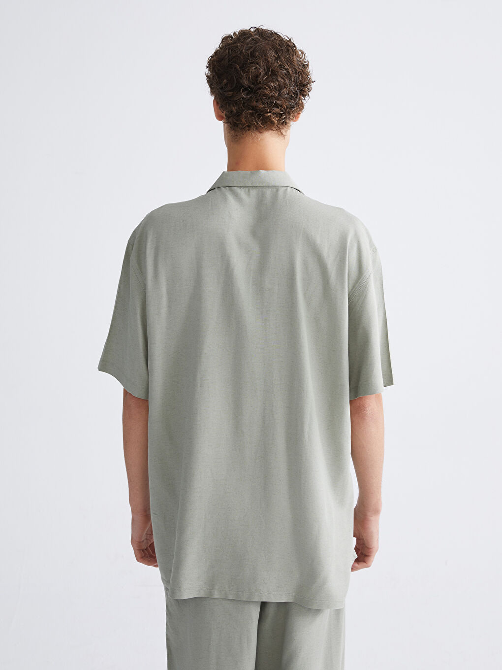 Yeşil Rahat Kalıp Resort Yaka Kısa Kollu Keten Karışımlı Erkek Gömlek-6