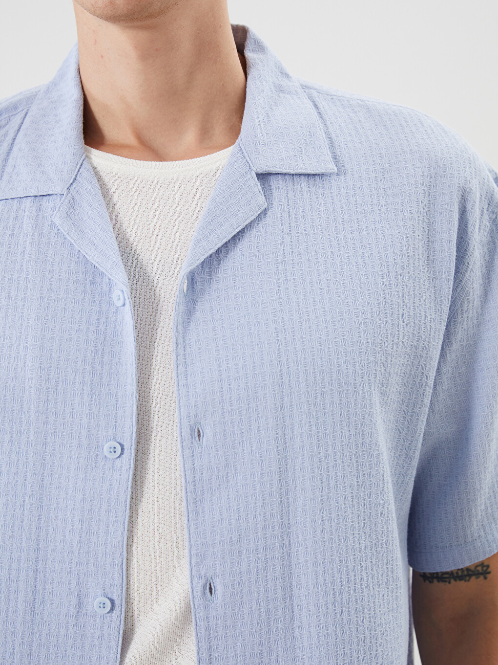 Relaxed Fit Resort Collar Short Sleeve Men's Shirt-2