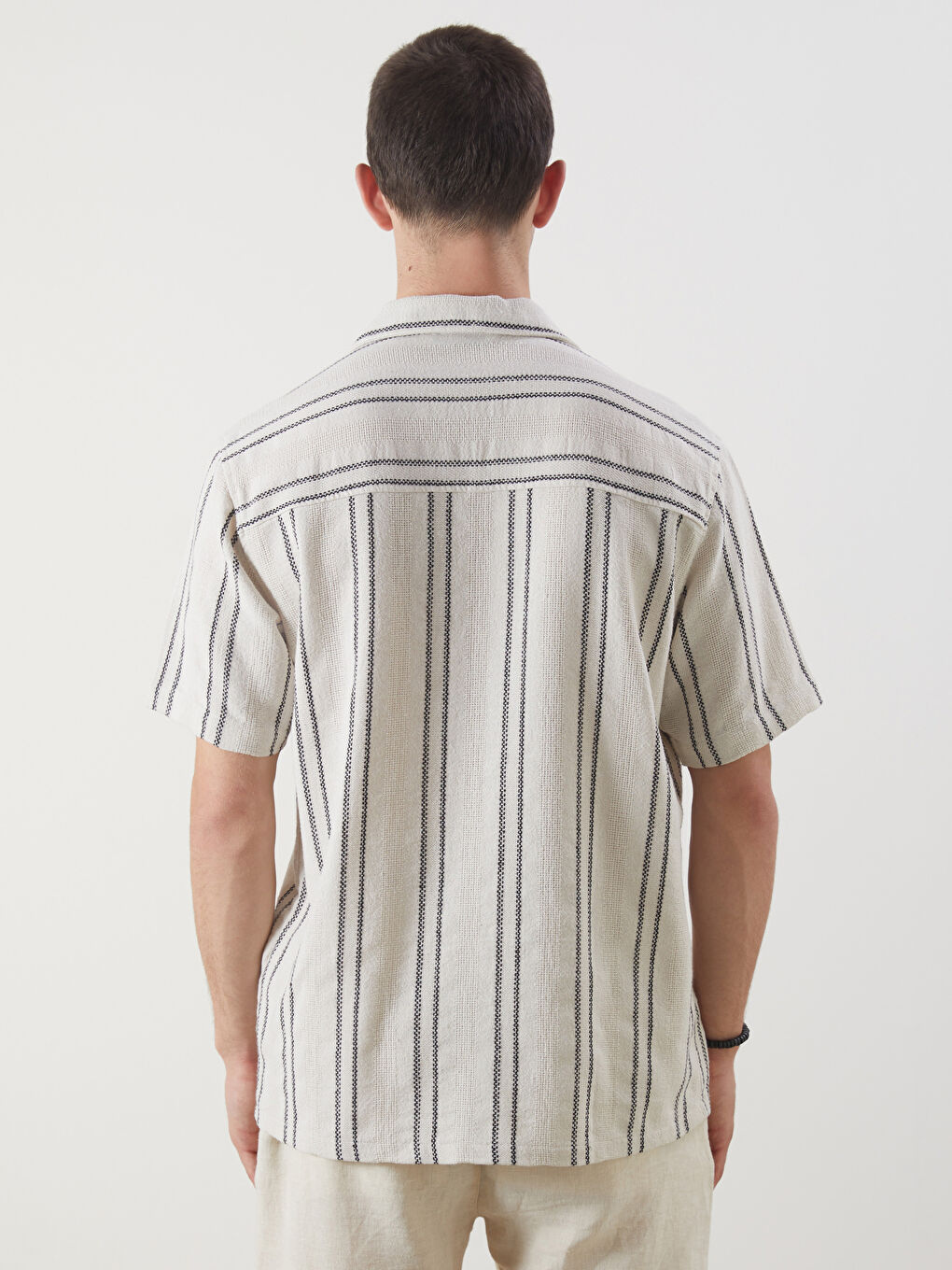 Ekru Regular Fit Kısa Kollu Çizgili Armürlü Erkek Gömlek-3