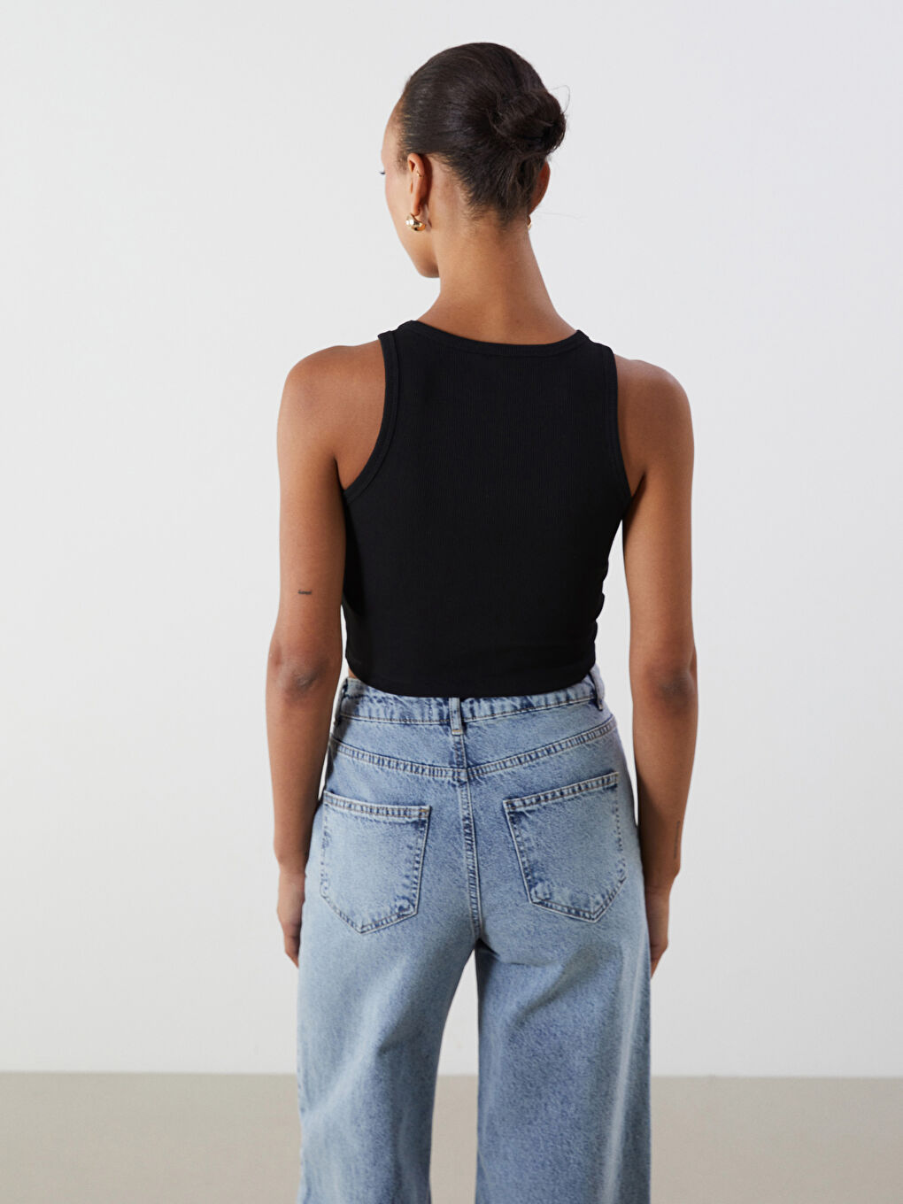 Beyaz Bisiklet Yaka Kadın Crop Atlet 2'li-5