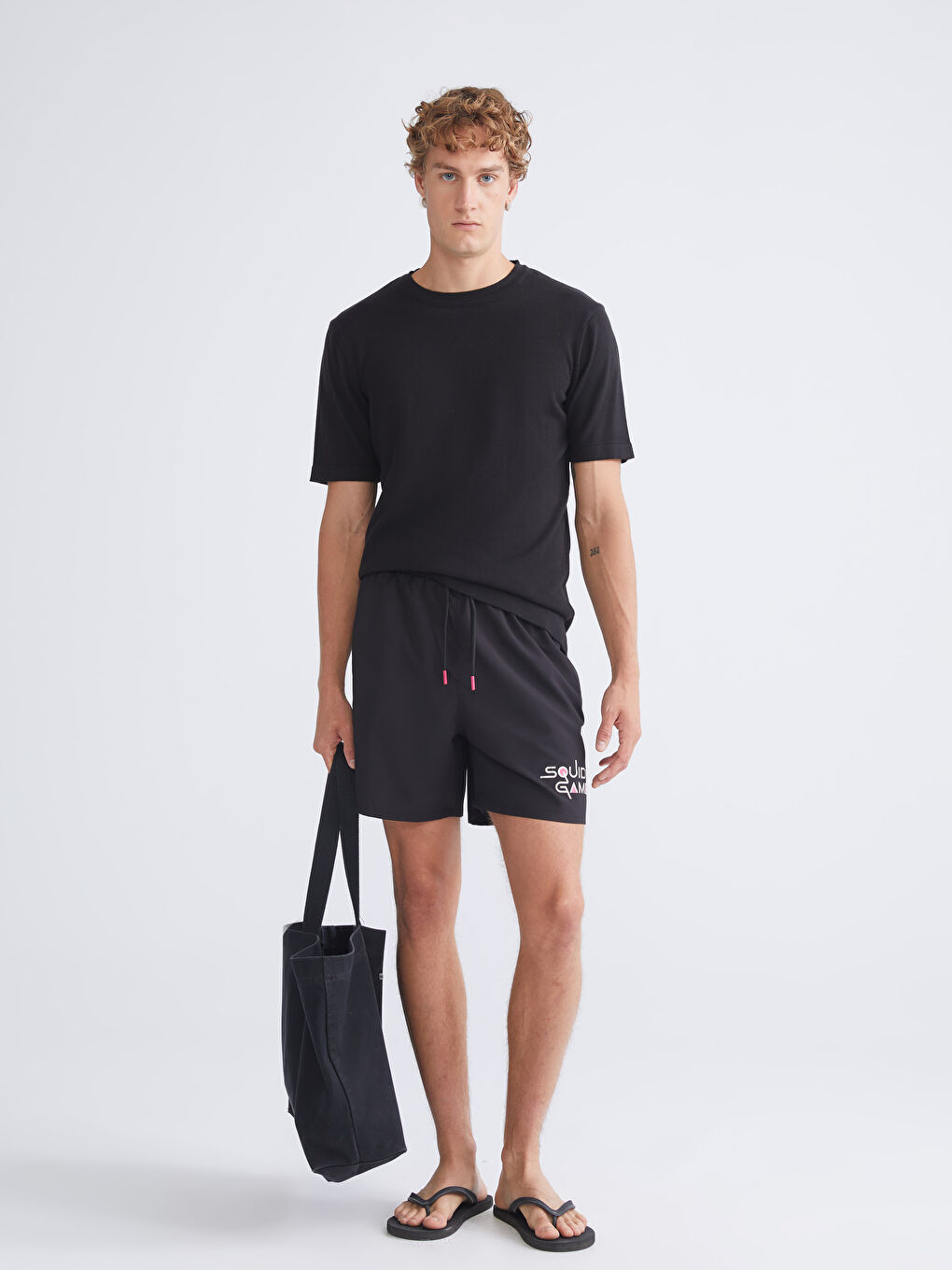 Siyah Kısa Boy Squid Game Baskılı Erkek Deniz Şortu