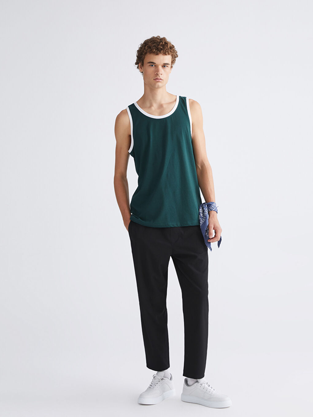 Siyah Standart Kalıp Armürlü Erkek Pantolon