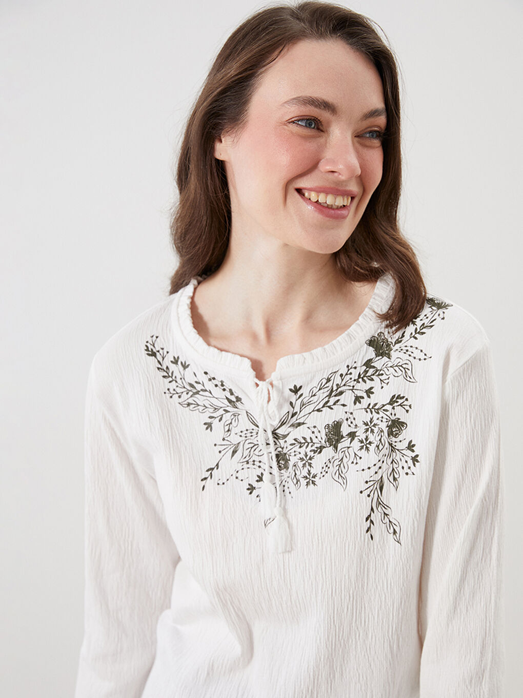 بلوزة ياقة مربوطة مُزهر-2