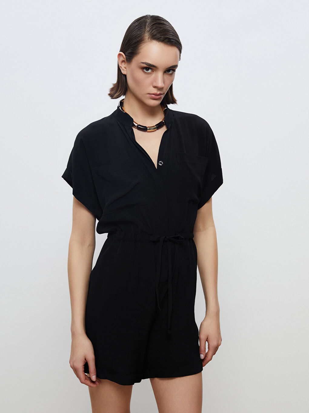 Siyah Kaçık Yaka Tulum-1