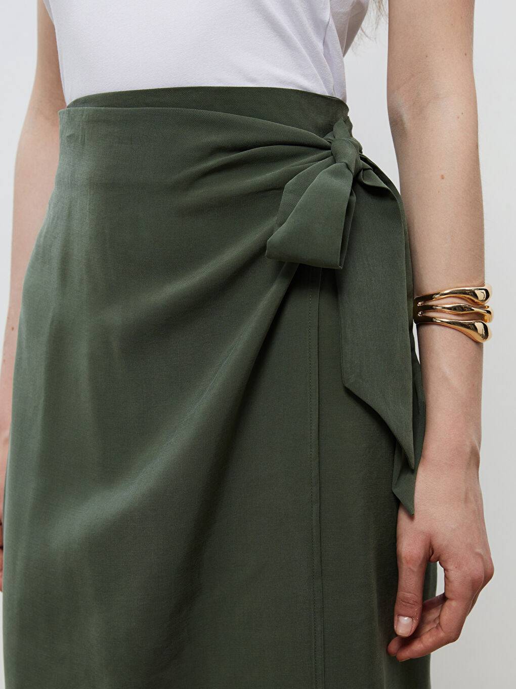 Haki Beli Lastikli Modal Dokulu Bağlamalı Etek-2