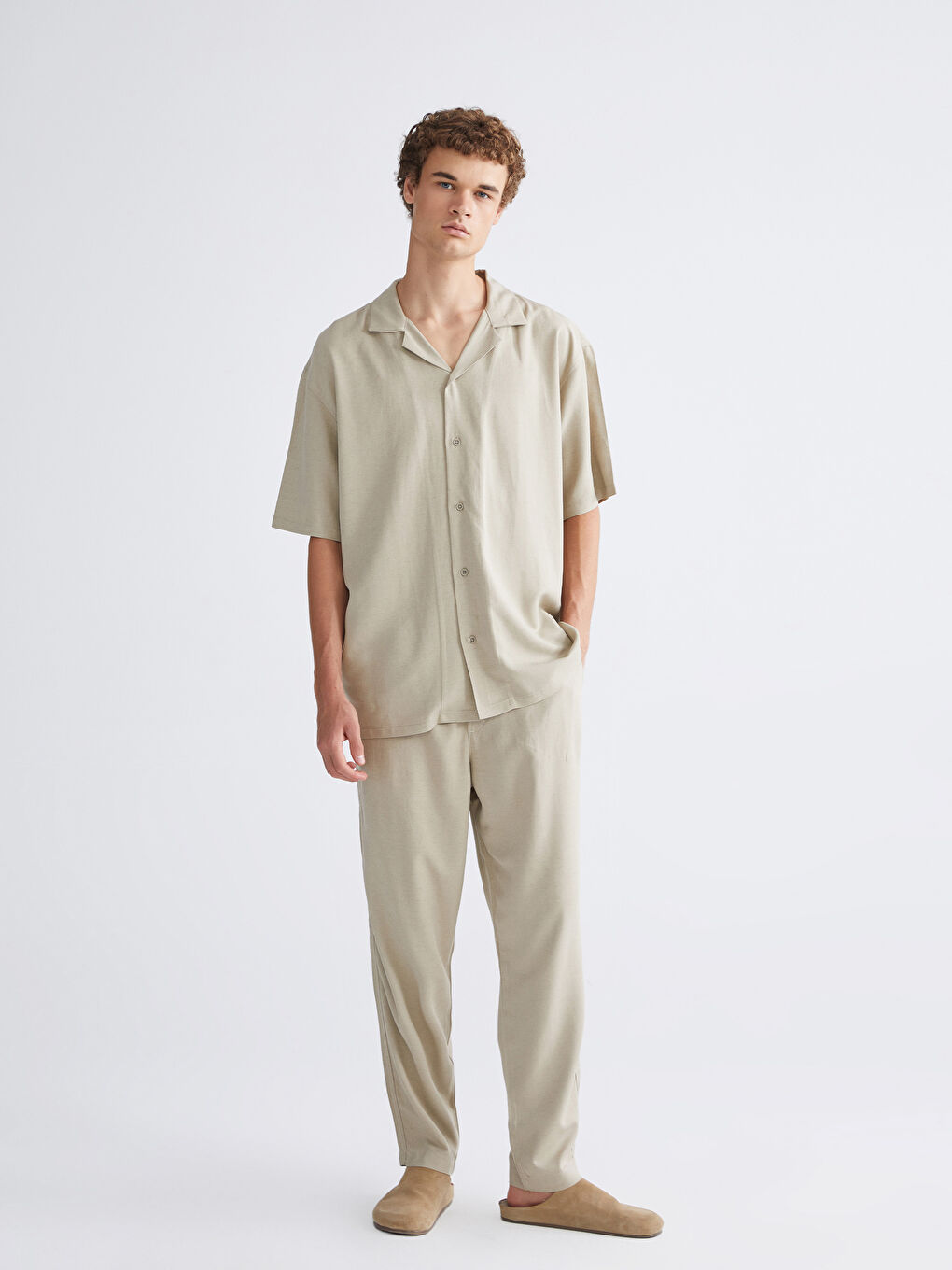 Haki Rahat Kalıp Keten Karışımlı Erkek Pantolon