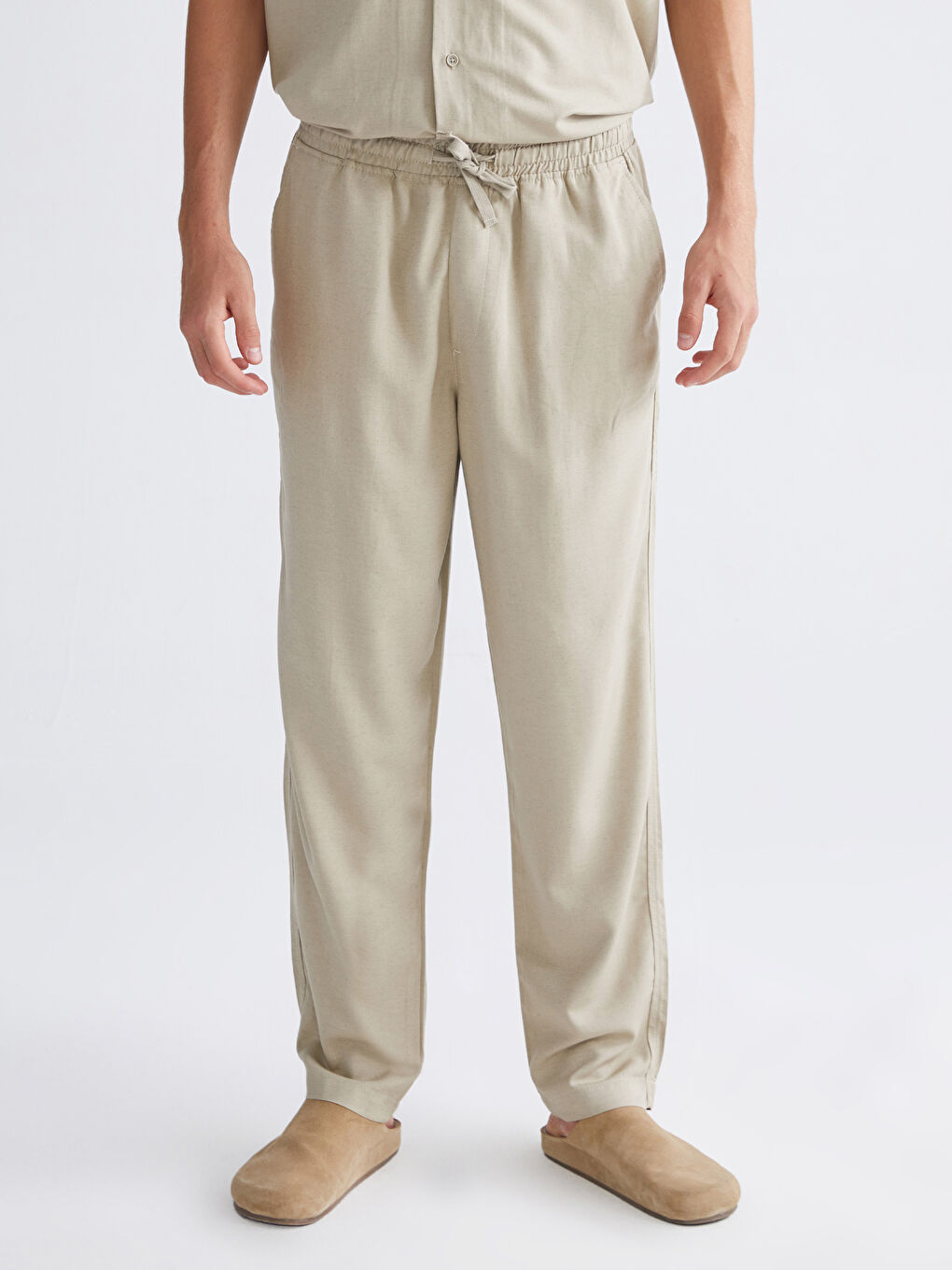 Haki Rahat Kalıp Keten Karışımlı Erkek Pantolon-1