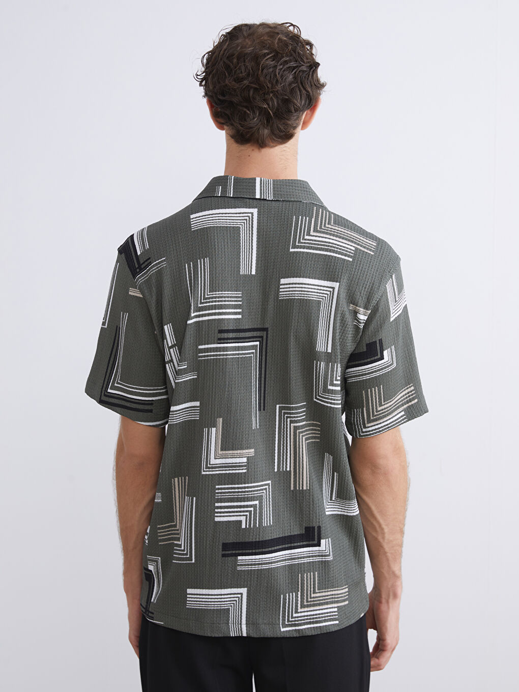 Yeşil Regular Fit Kısa Kollu Desenli Viskon Erkek Gömlek-3