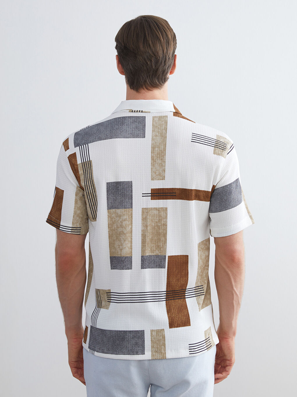 Bej Regular Fit Kısa Kollu Desenli Viskon Erkek Gömlek-3