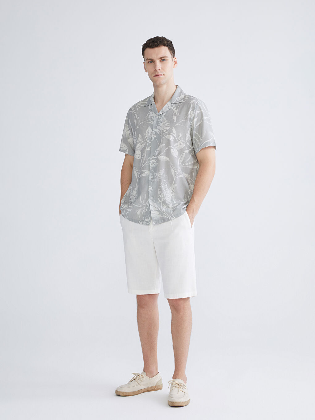 Yeşil Regular Fit Resort Yaka Kısa Kollu Desenli Poplin Erkek Gömlek-1