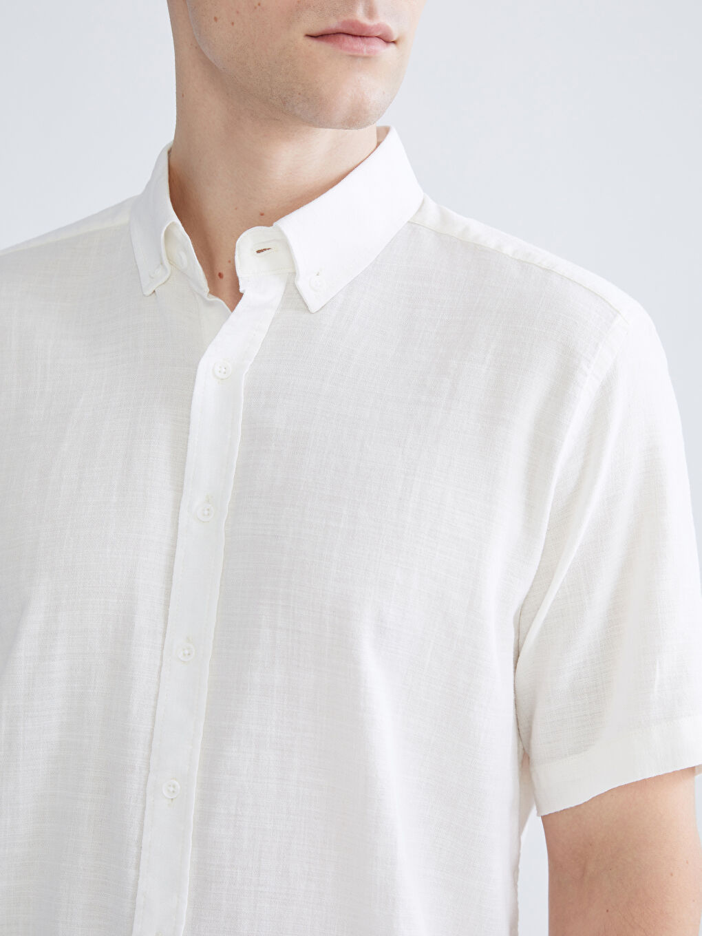 Beyaz Regular Fit Kısa Kollu Armürlü Erkek Gömlek-2