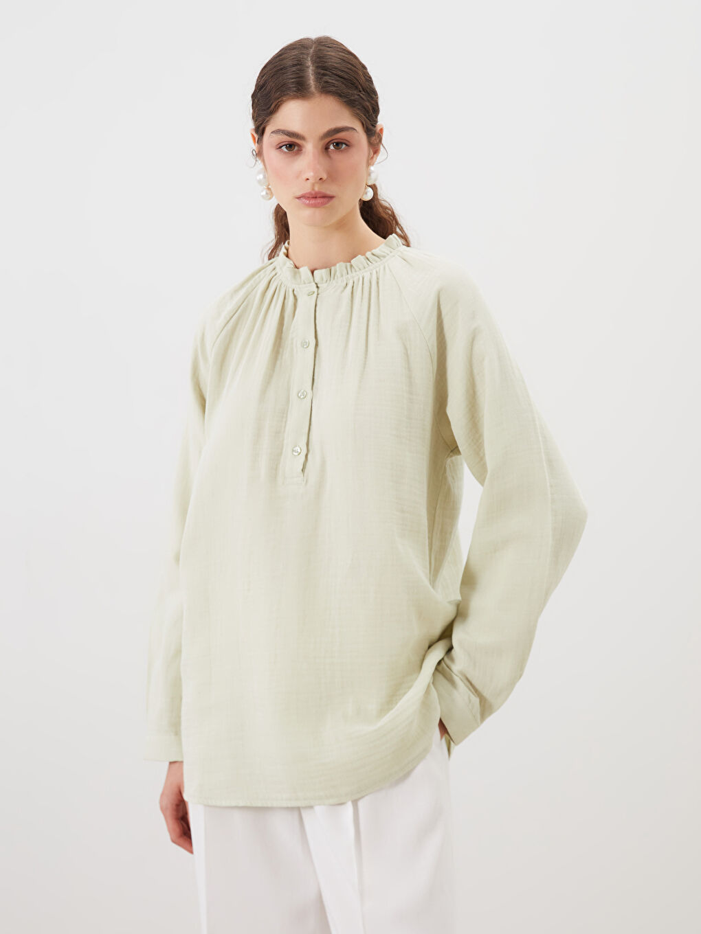 Yeşil Fırfırlı Dik Yaka Müslin Kadın Tunik