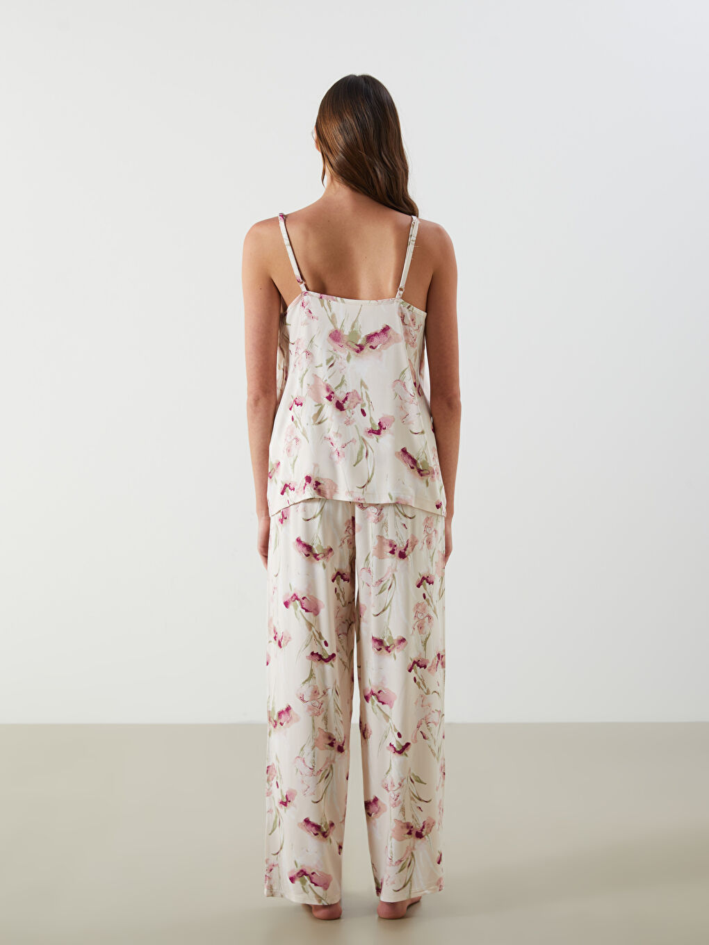 V-Neck Floral Strap Women's Pajamas Set -S5Q808Z8-LRA