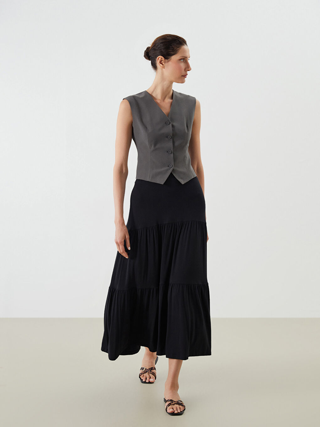 LCWAIKIKI Classic V Neck Women's Classic Waistcoat -S5Q842Z8-CWL
