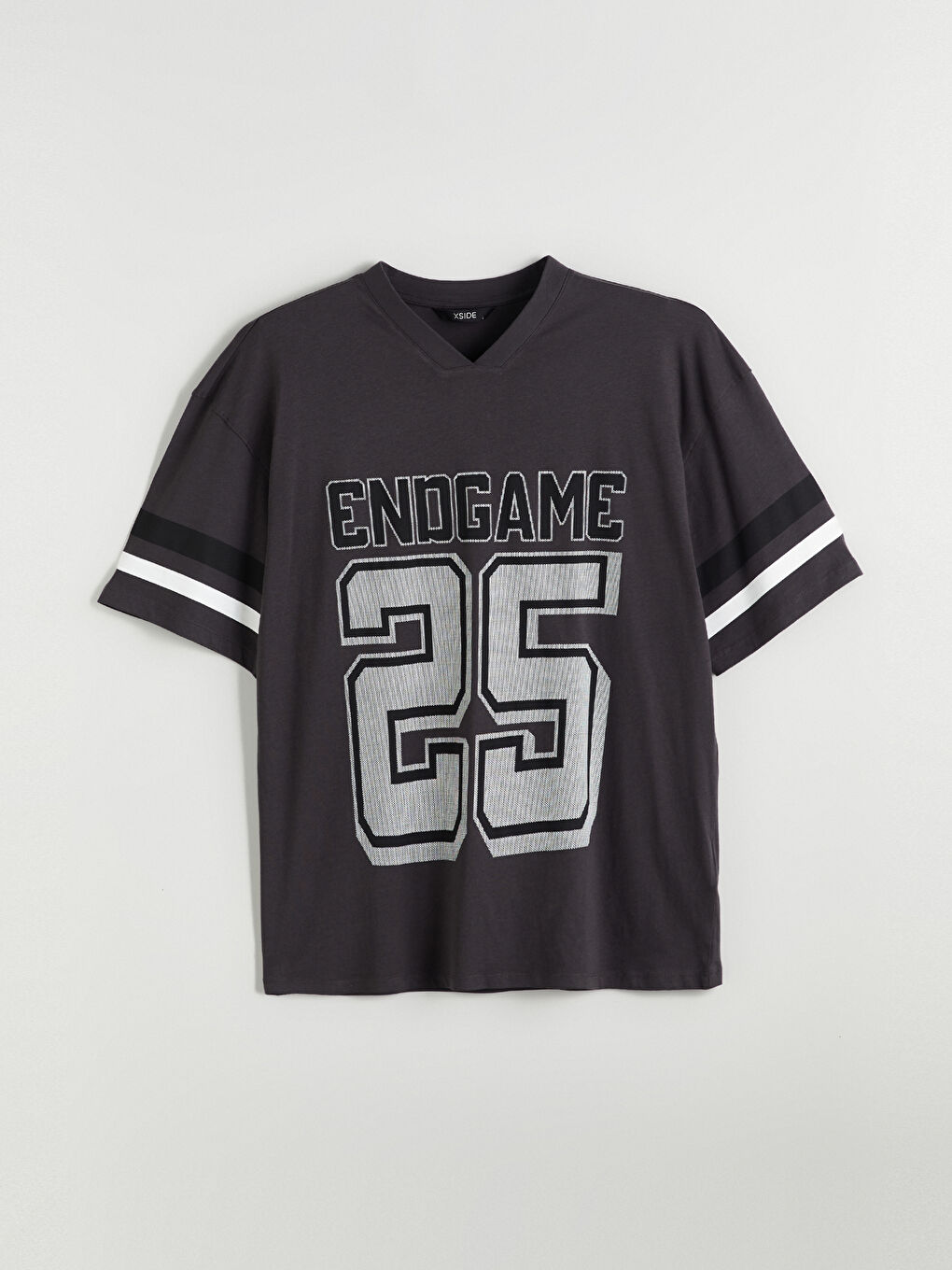 V Neck Printed Men's T-Shirt-4