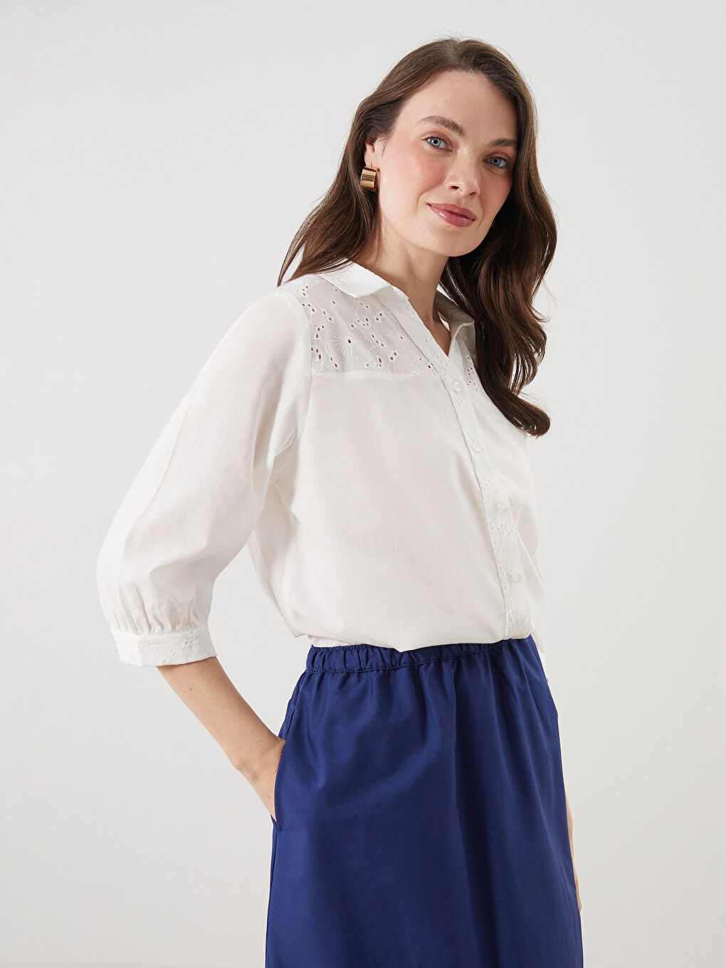 Ekru Ajurlu Brode Detaylı Kadın Gömlek